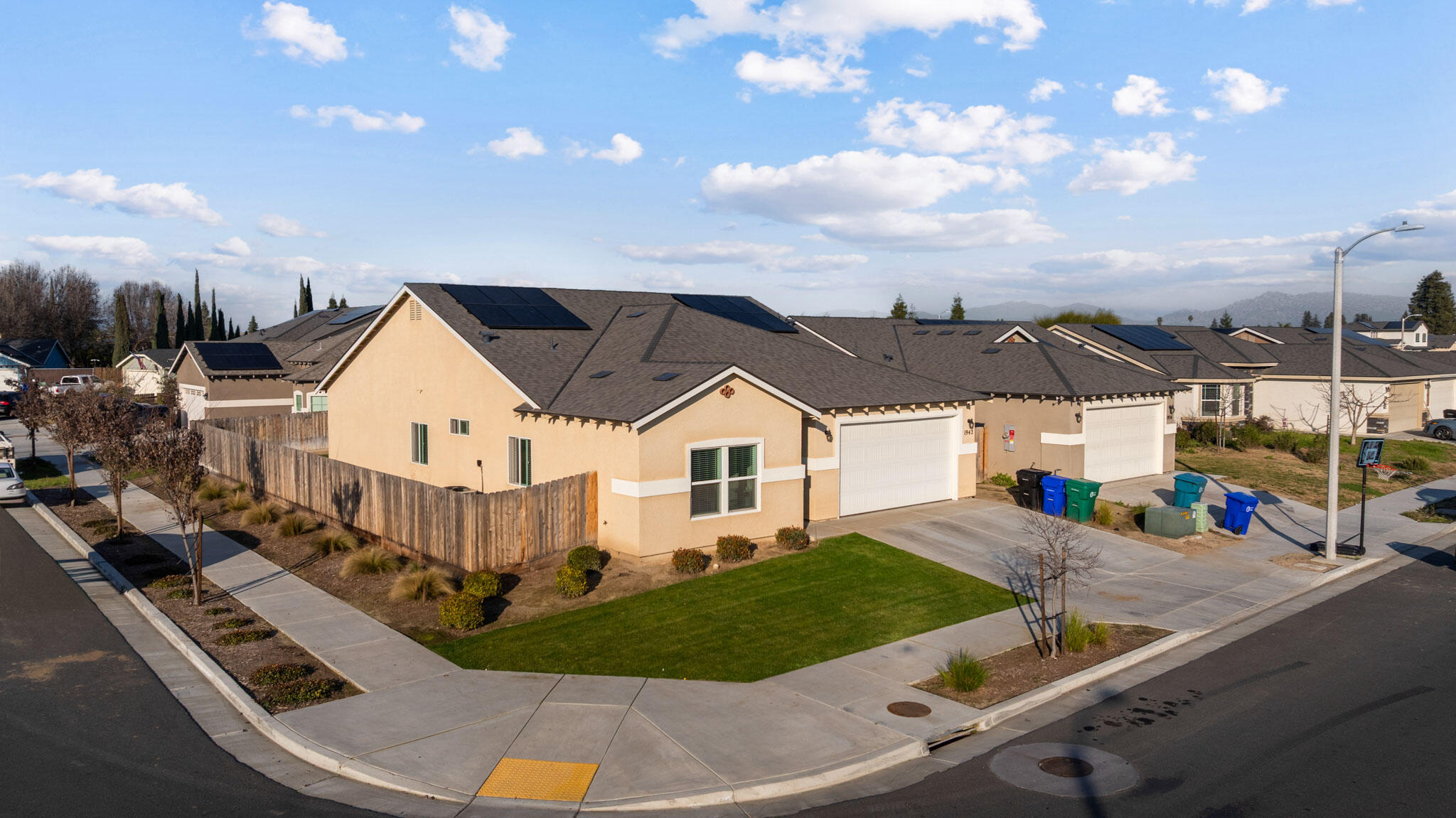 1942 W Date Ave, Porterville, CA 93257