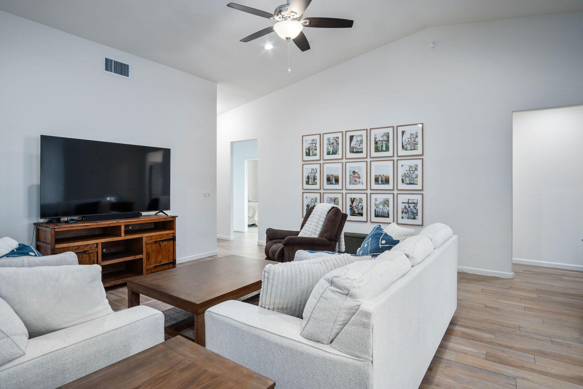 1942 W Date Ave, Porterville, CA 93257