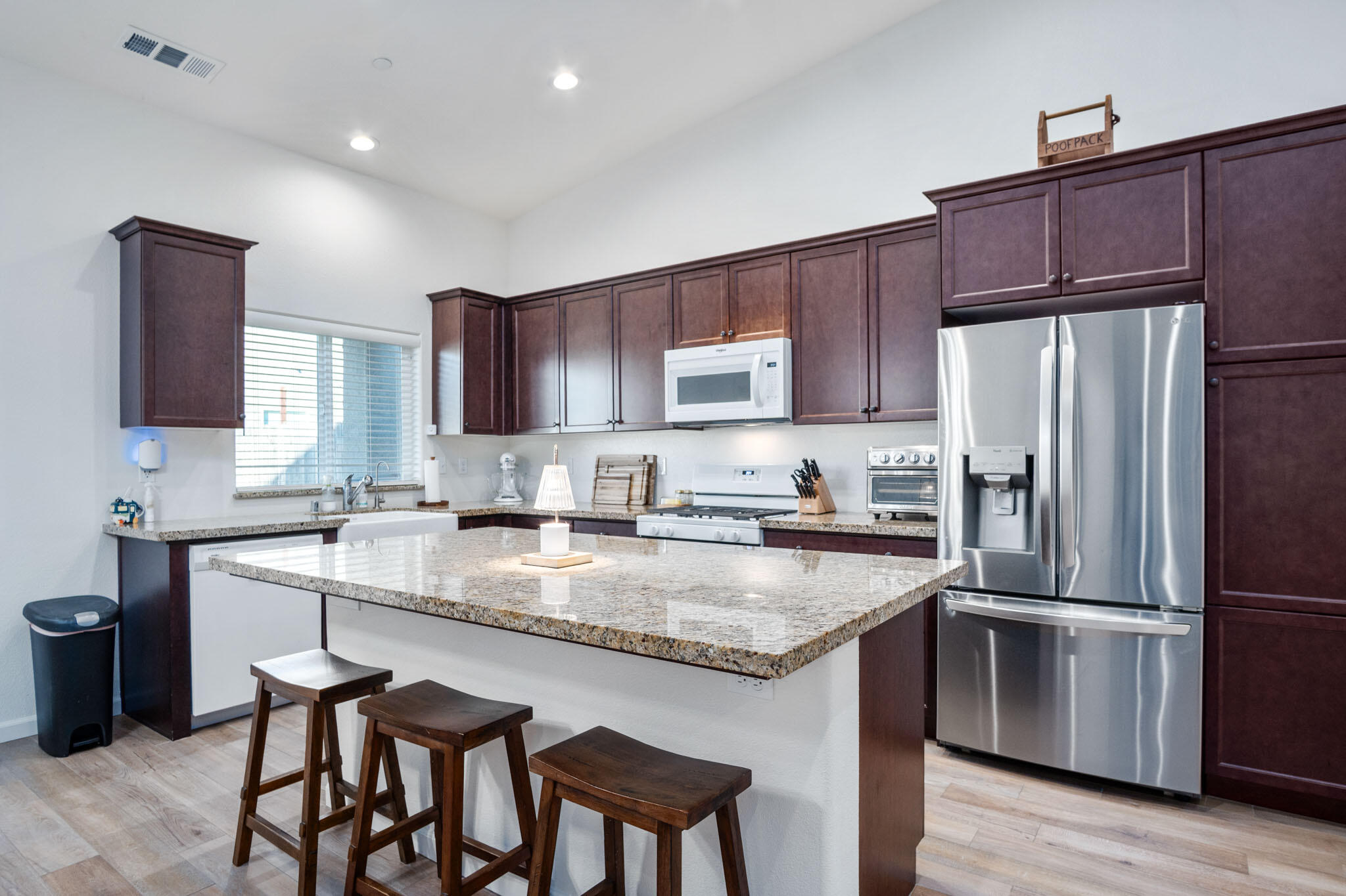 1942 W Date Ave, Porterville, CA 93257