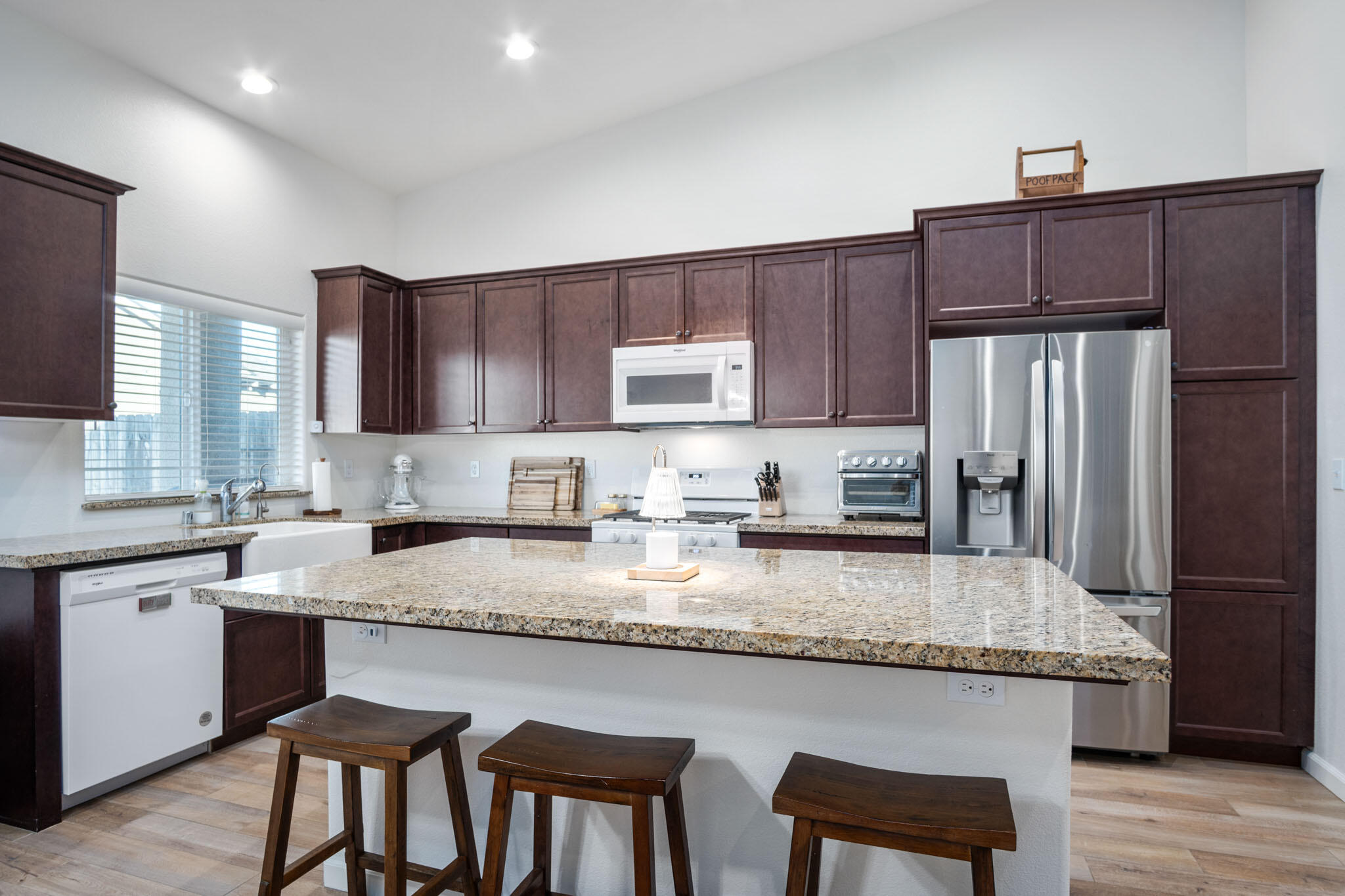 1942 W Date Ave, Porterville, CA 93257