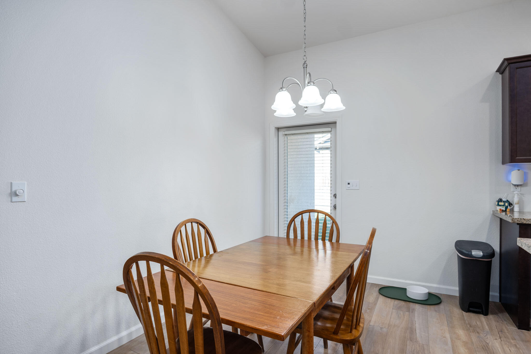 1942 W Date Ave, Porterville, CA 93257