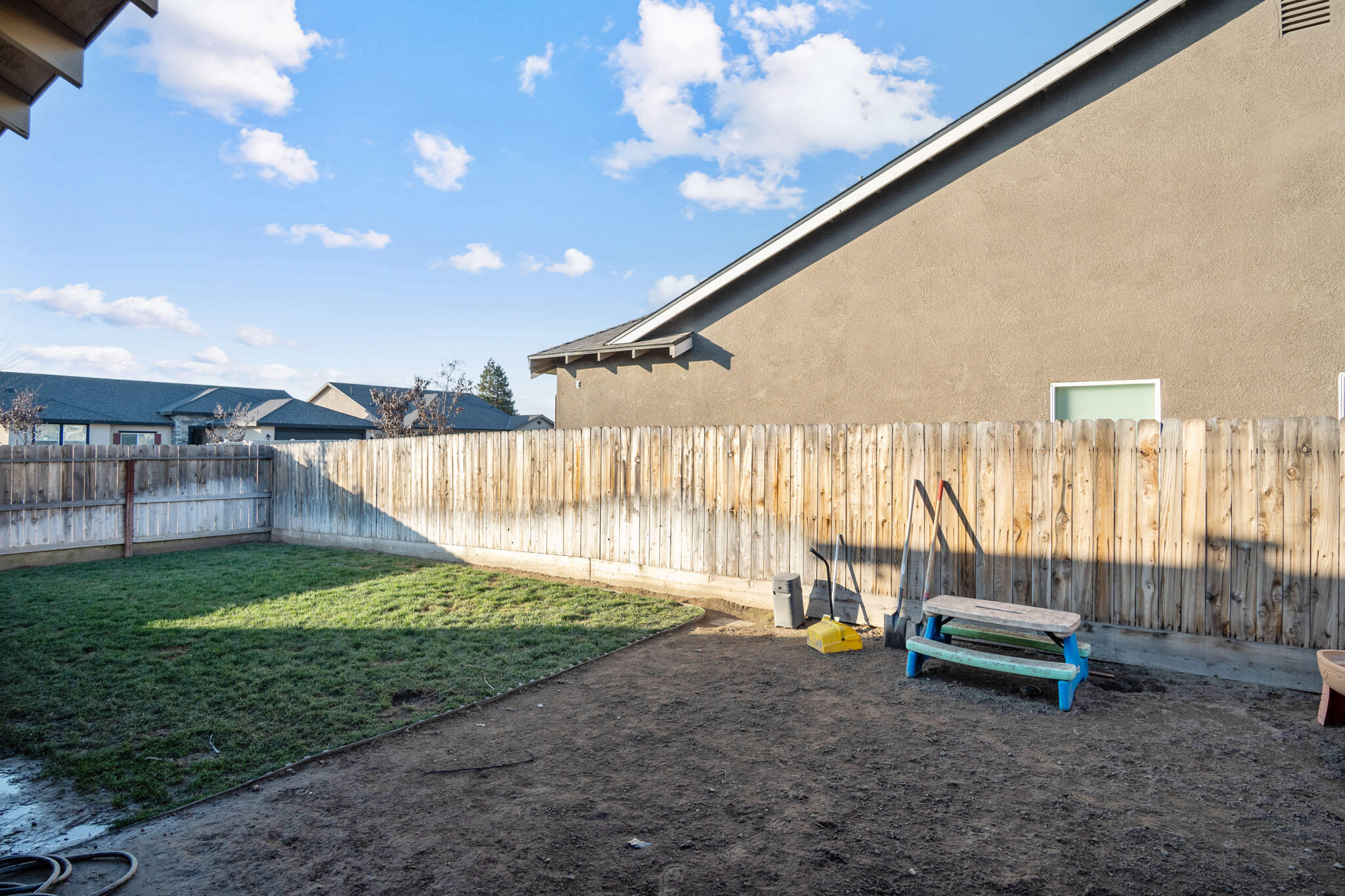 1942 W Date Ave, Porterville, CA 93257
