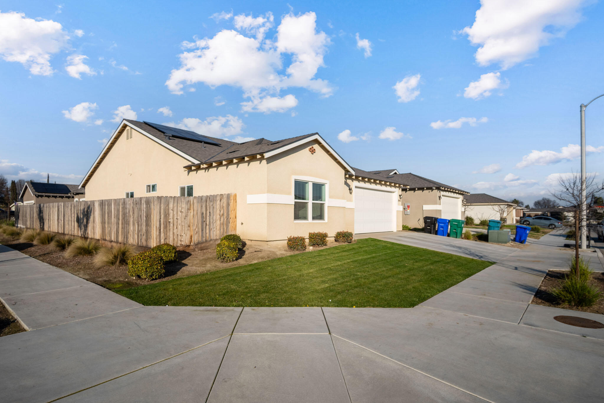 1942 W Date Ave, Porterville, CA 93257