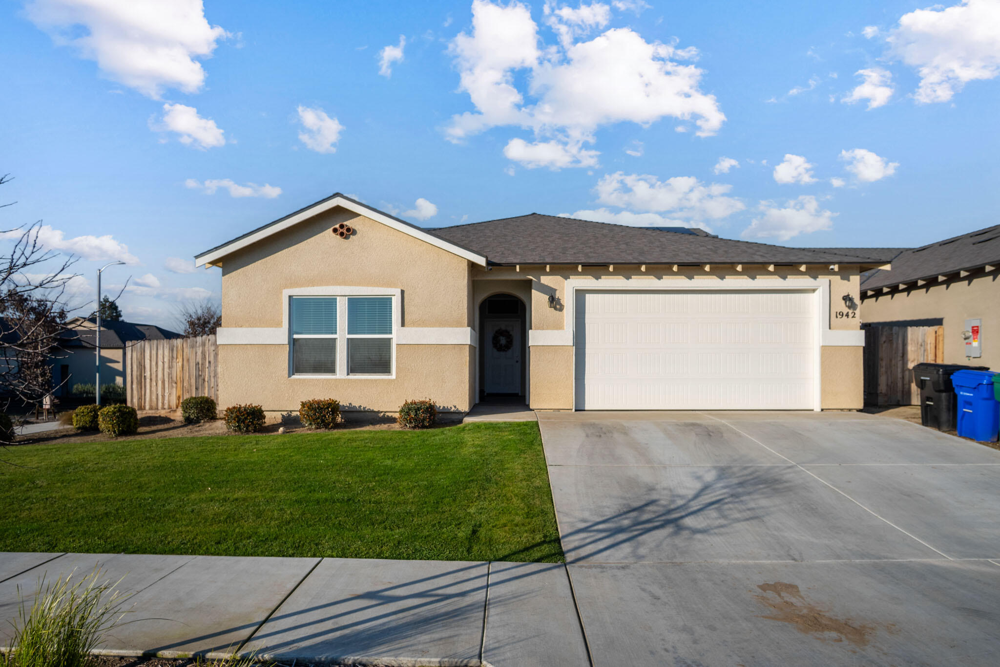 1942 W Date Ave, Porterville, CA 93257