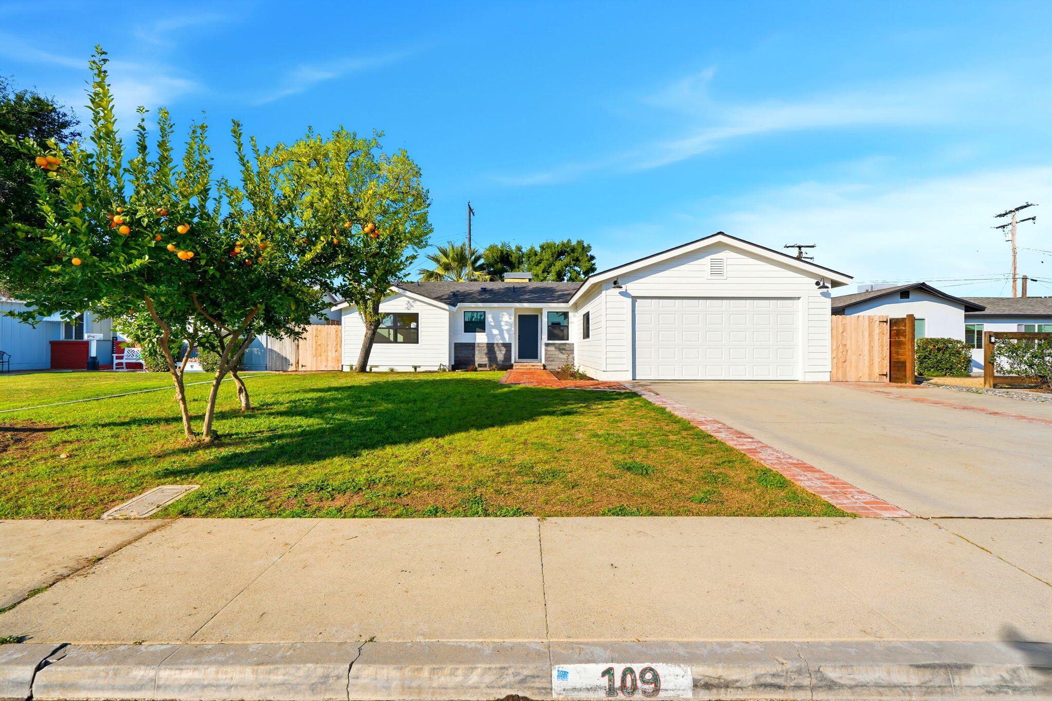 109 Whittier Ct, Exeter, CA 93221