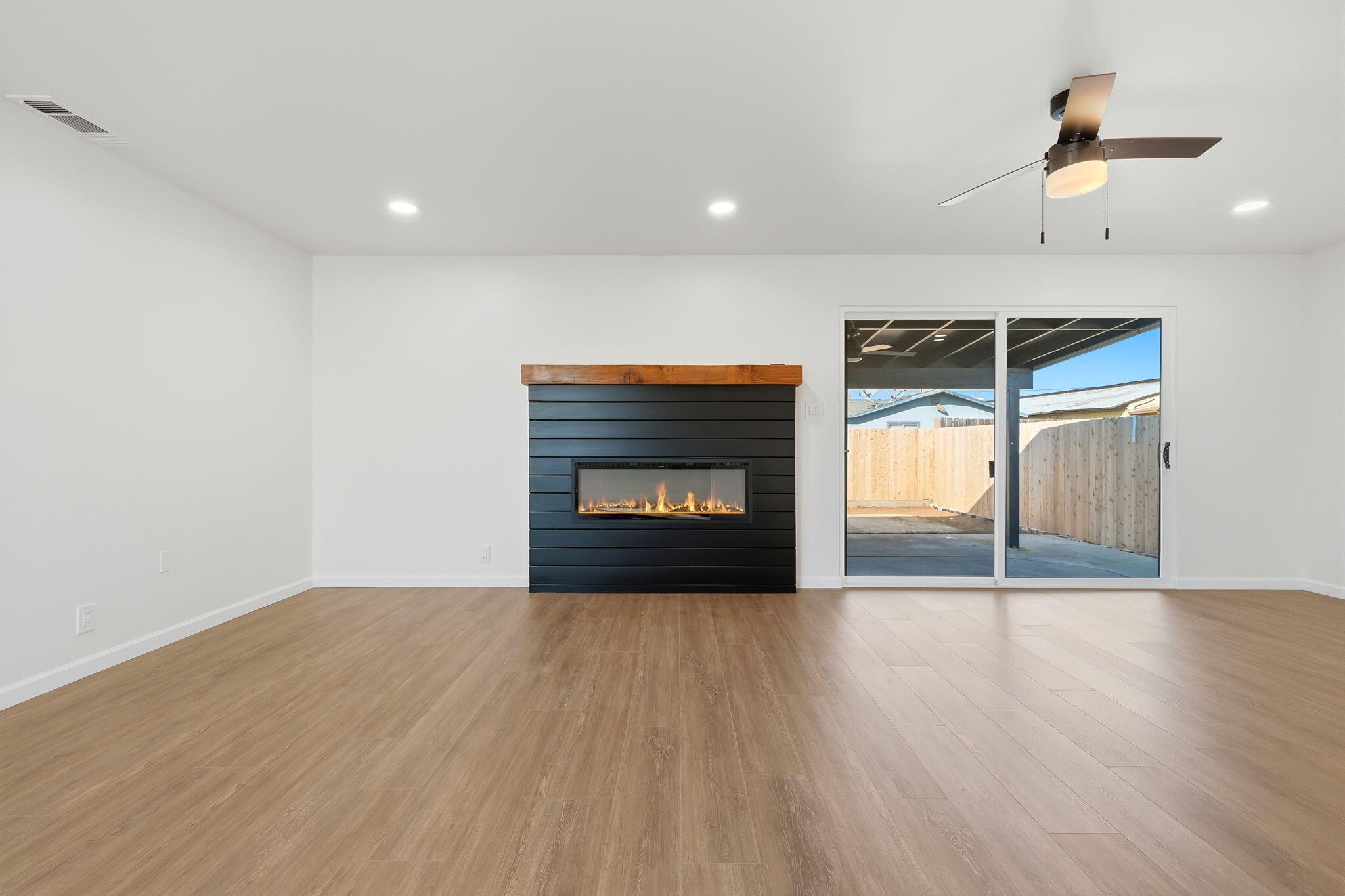 109 Whittier Ct, Exeter, CA 93221