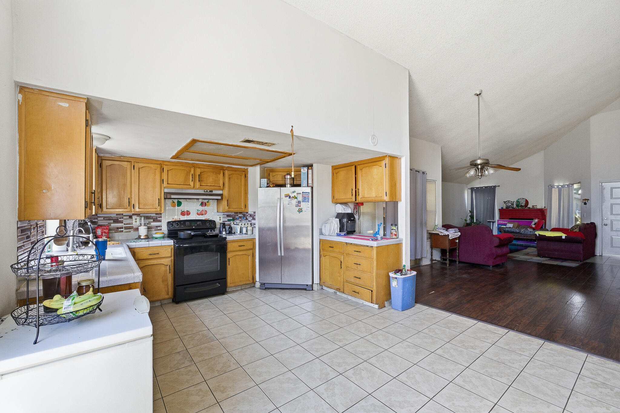 2580 N Knoll Ave, Fresno, CA 93722