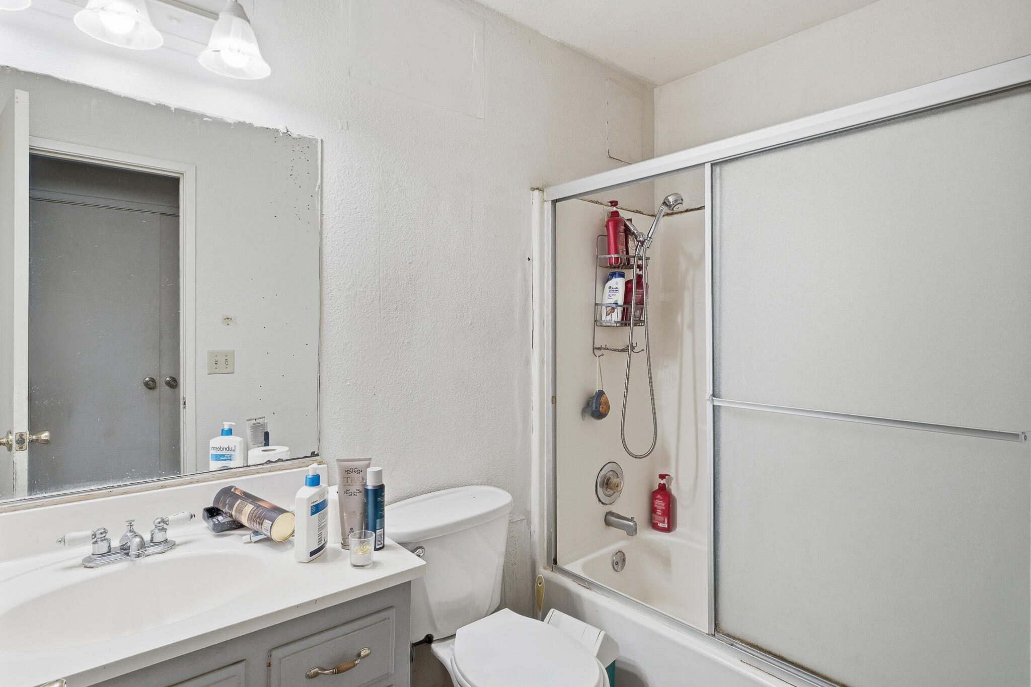 2580 N Knoll Ave, Fresno, CA 93722