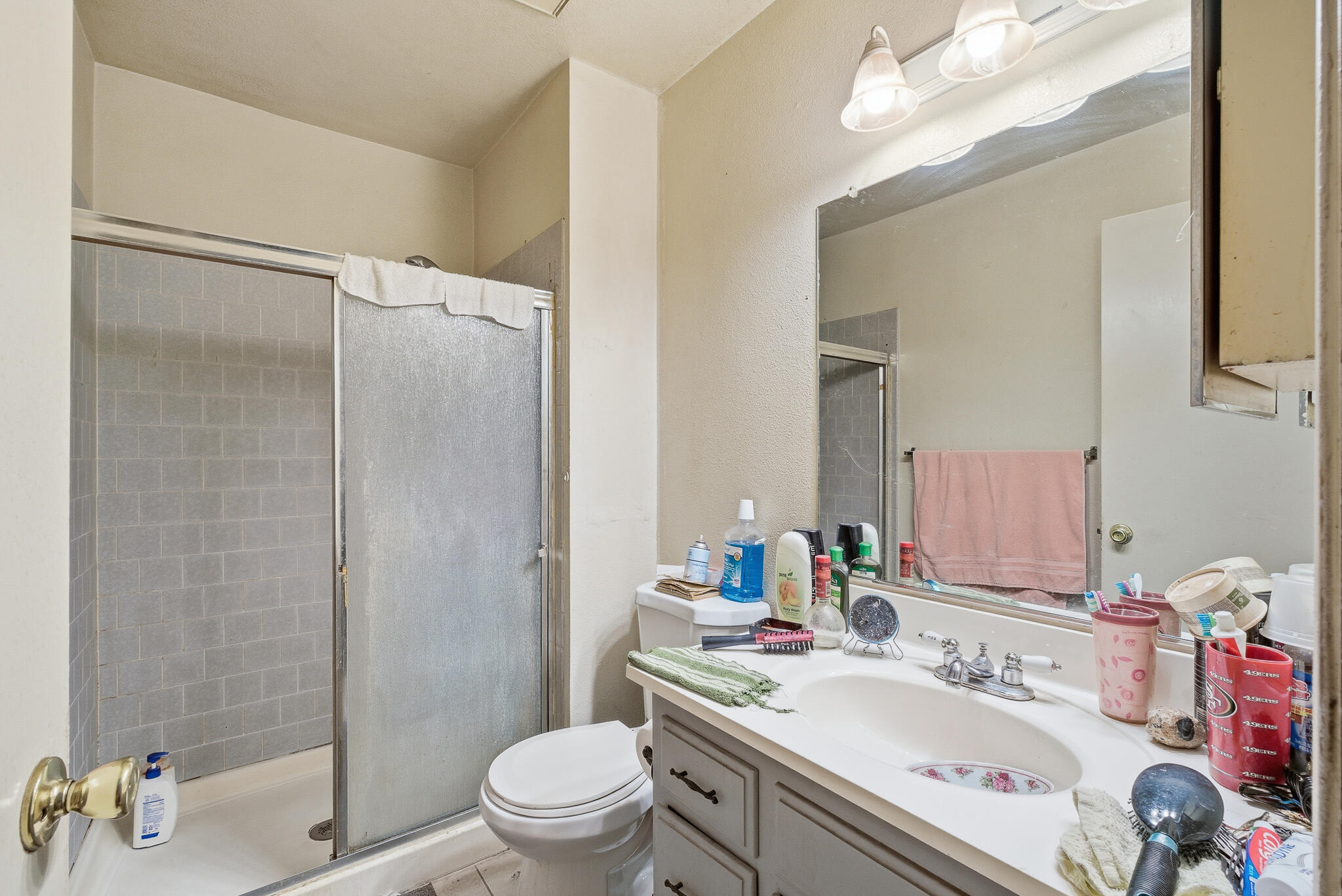 2580 N Knoll Ave, Fresno, CA 93722