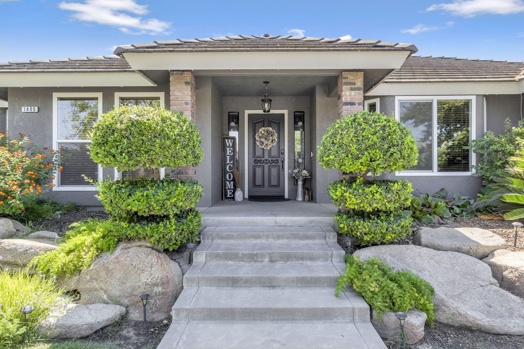 1405 Lincon Ln, Lemoore, CA 93245