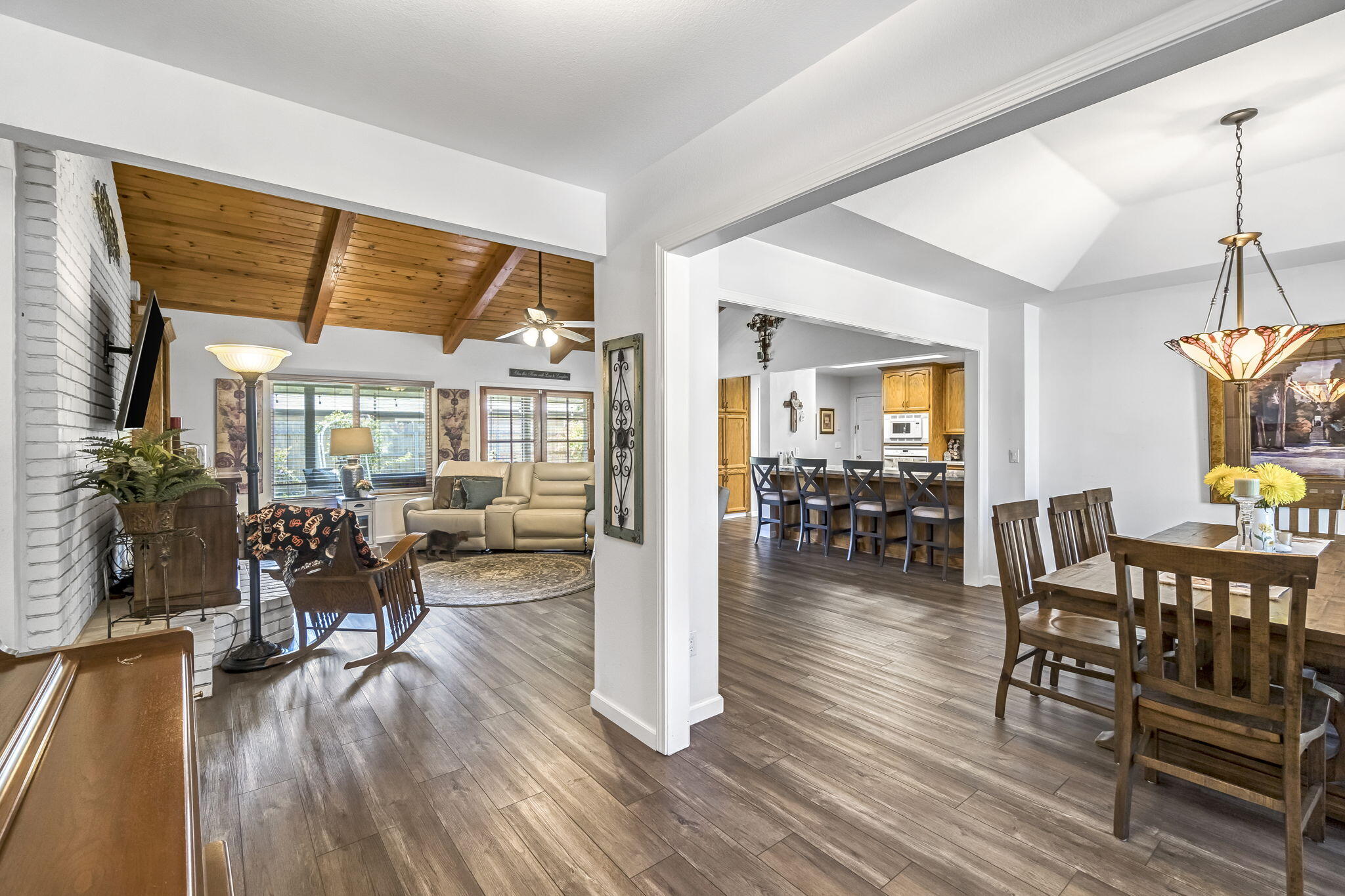 1405 Lincon Ln, Lemoore, CA 93245