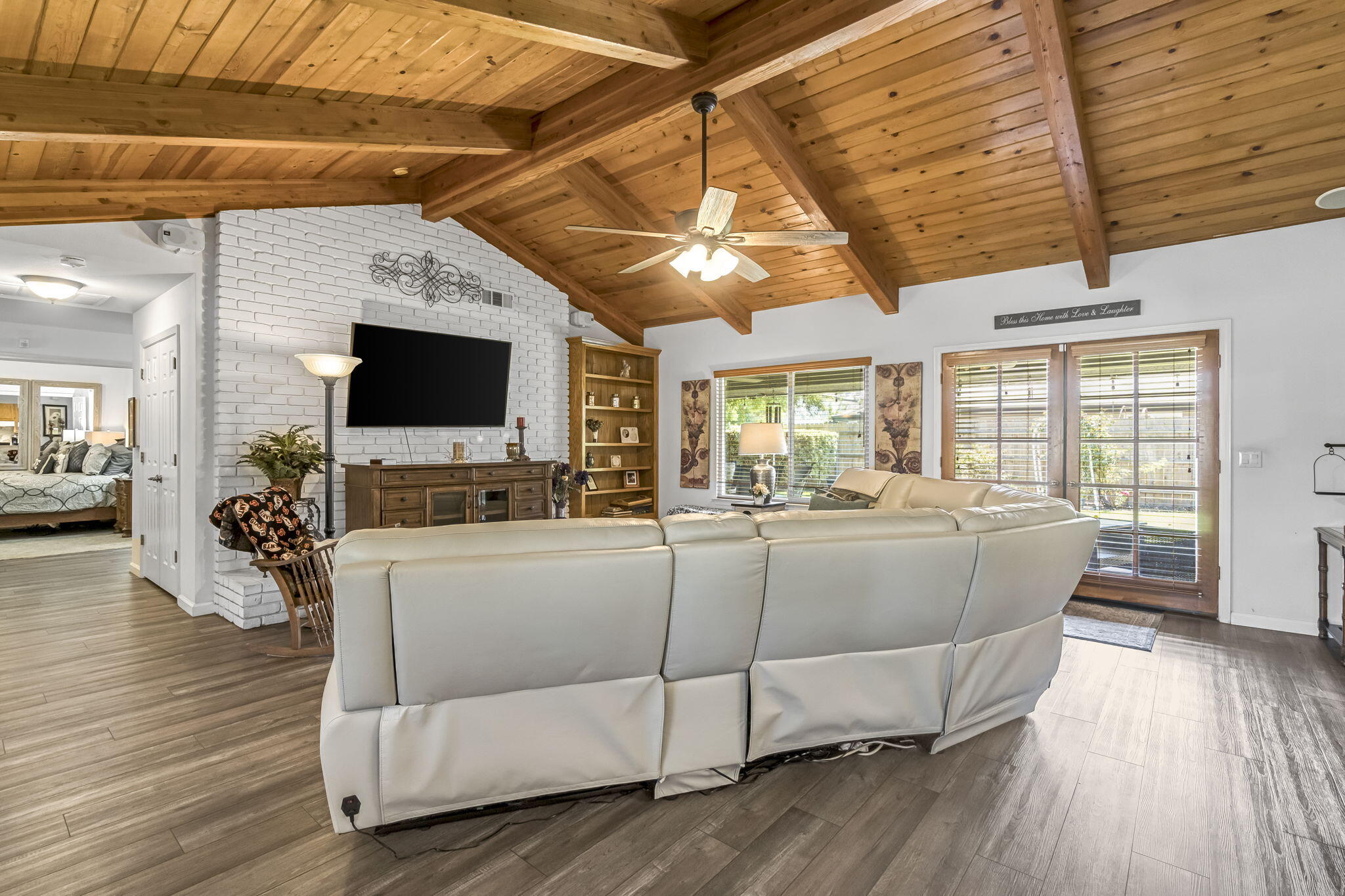 1405 Lincon Ln, Lemoore, CA 93245