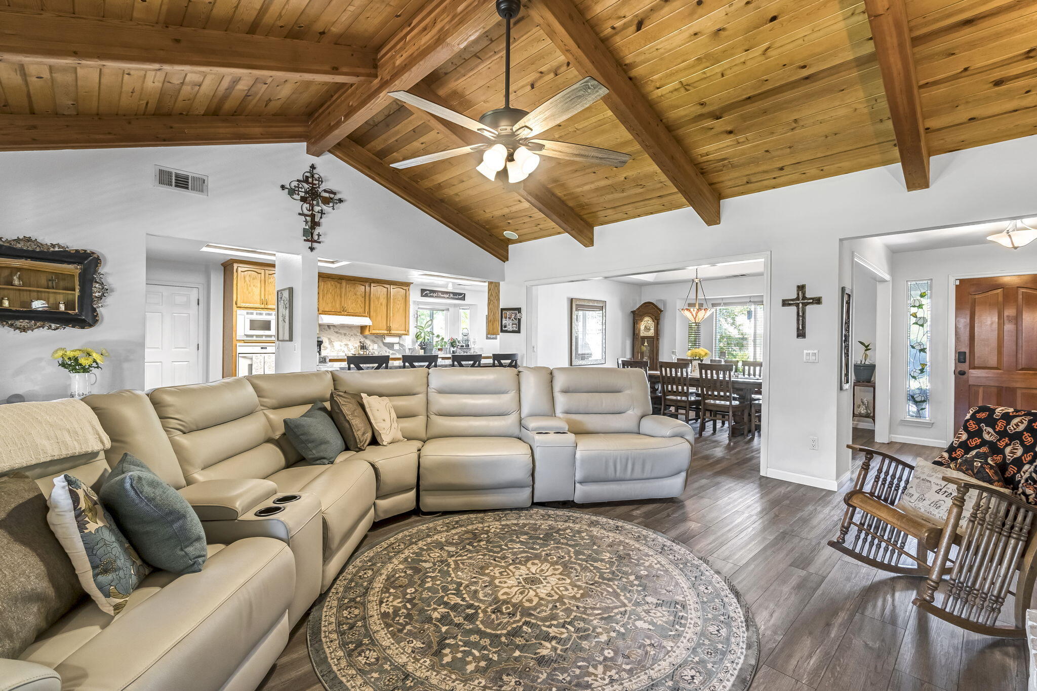 1405 Lincon Ln, Lemoore, CA 93245