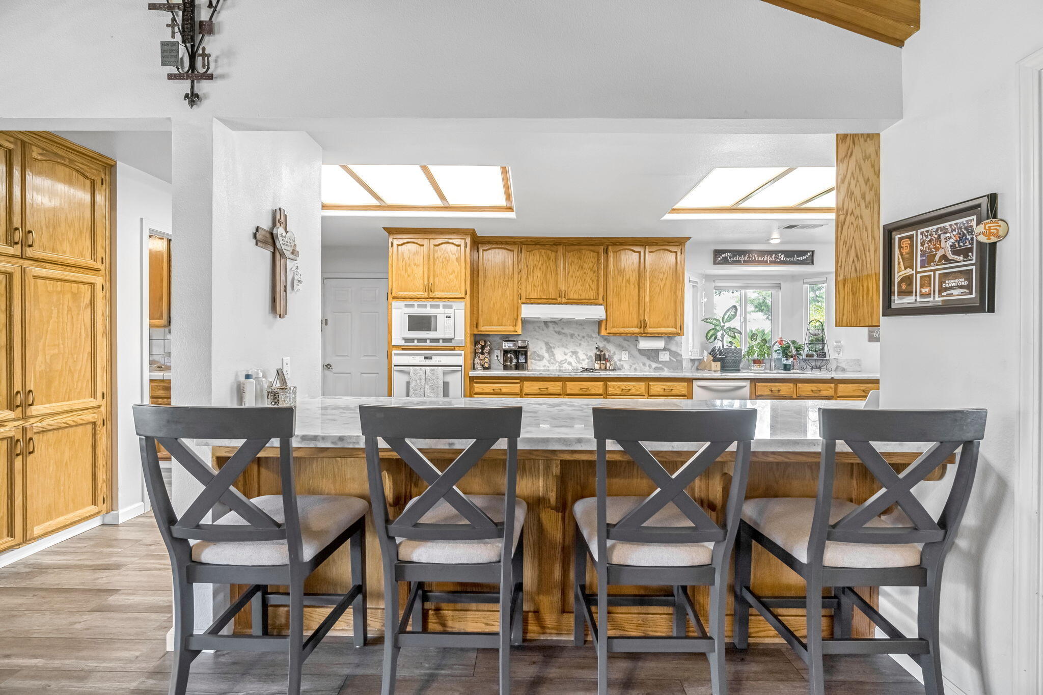 1405 Lincon Ln, Lemoore, CA 93245