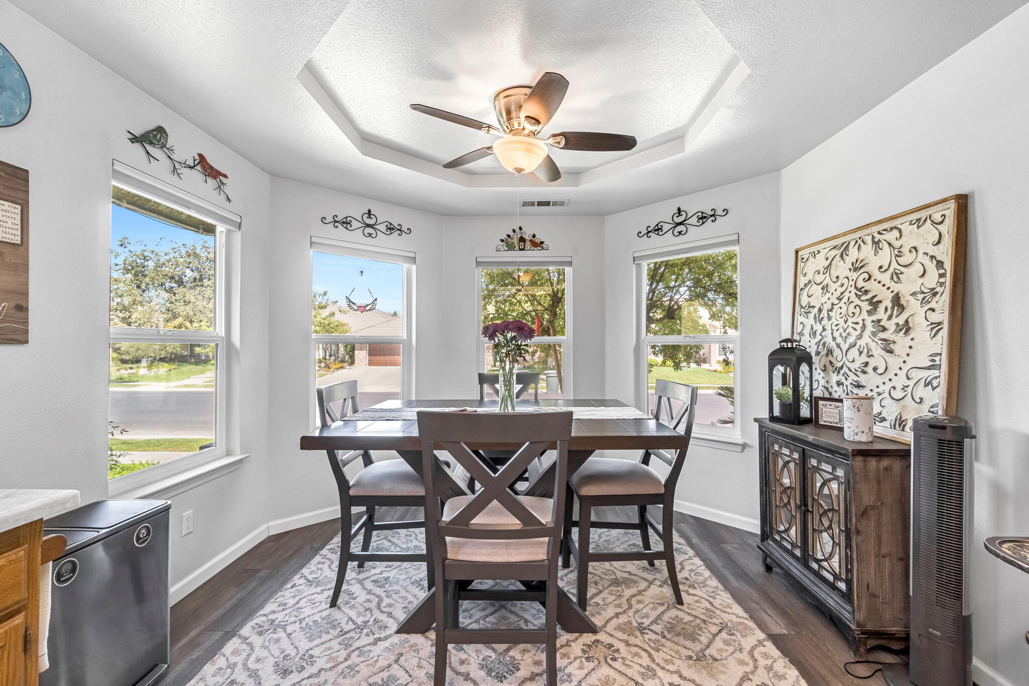 1405 Lincon Ln, Lemoore, CA 93245