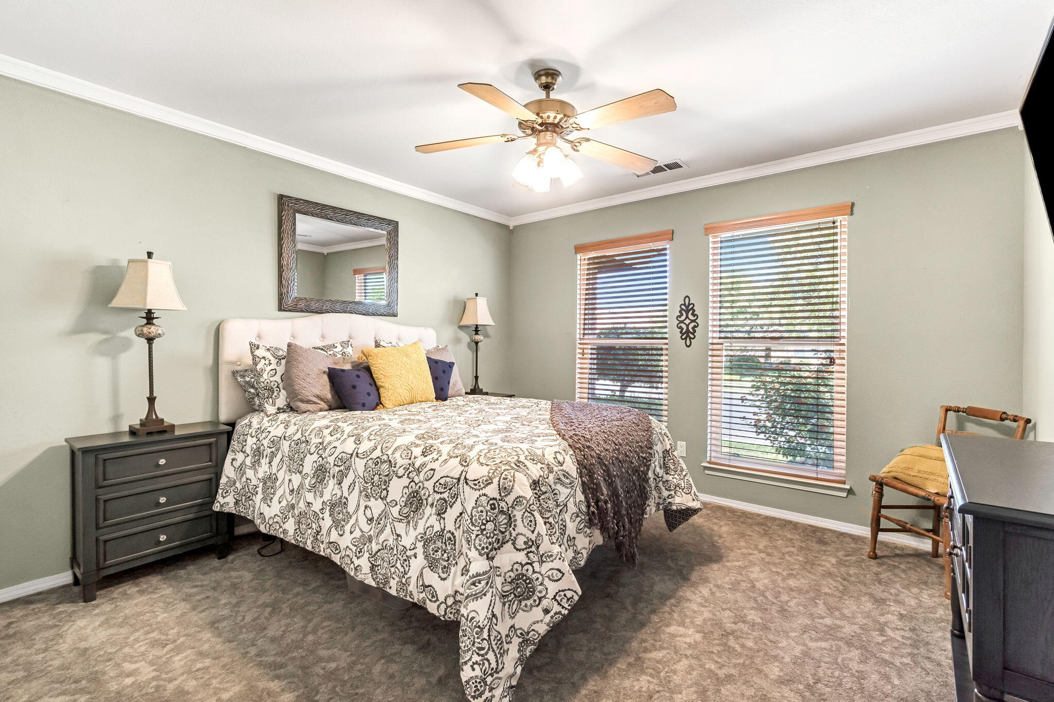 1405 Lincon Ln, Lemoore, CA 93245