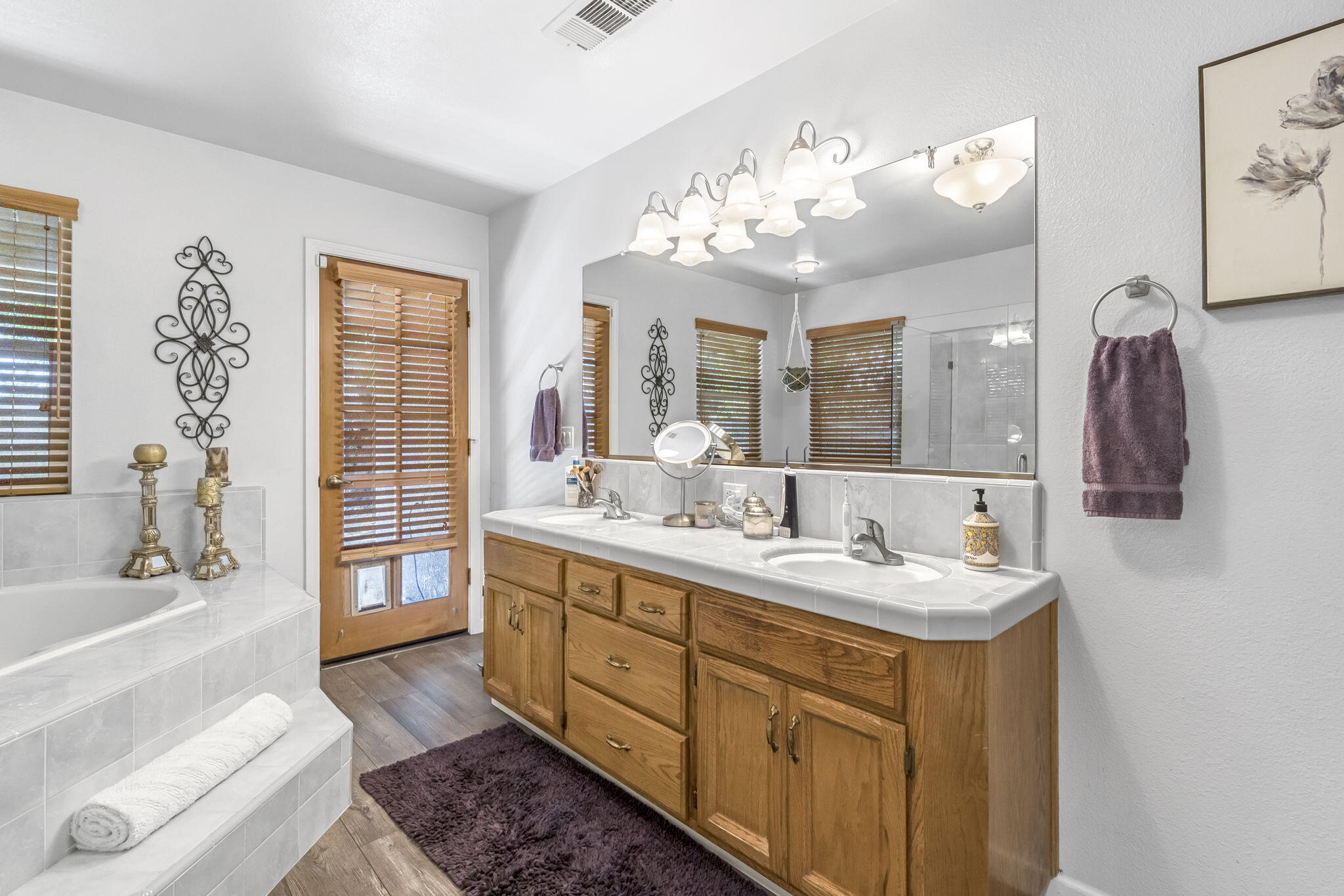 1405 Lincon Ln, Lemoore, CA 93245