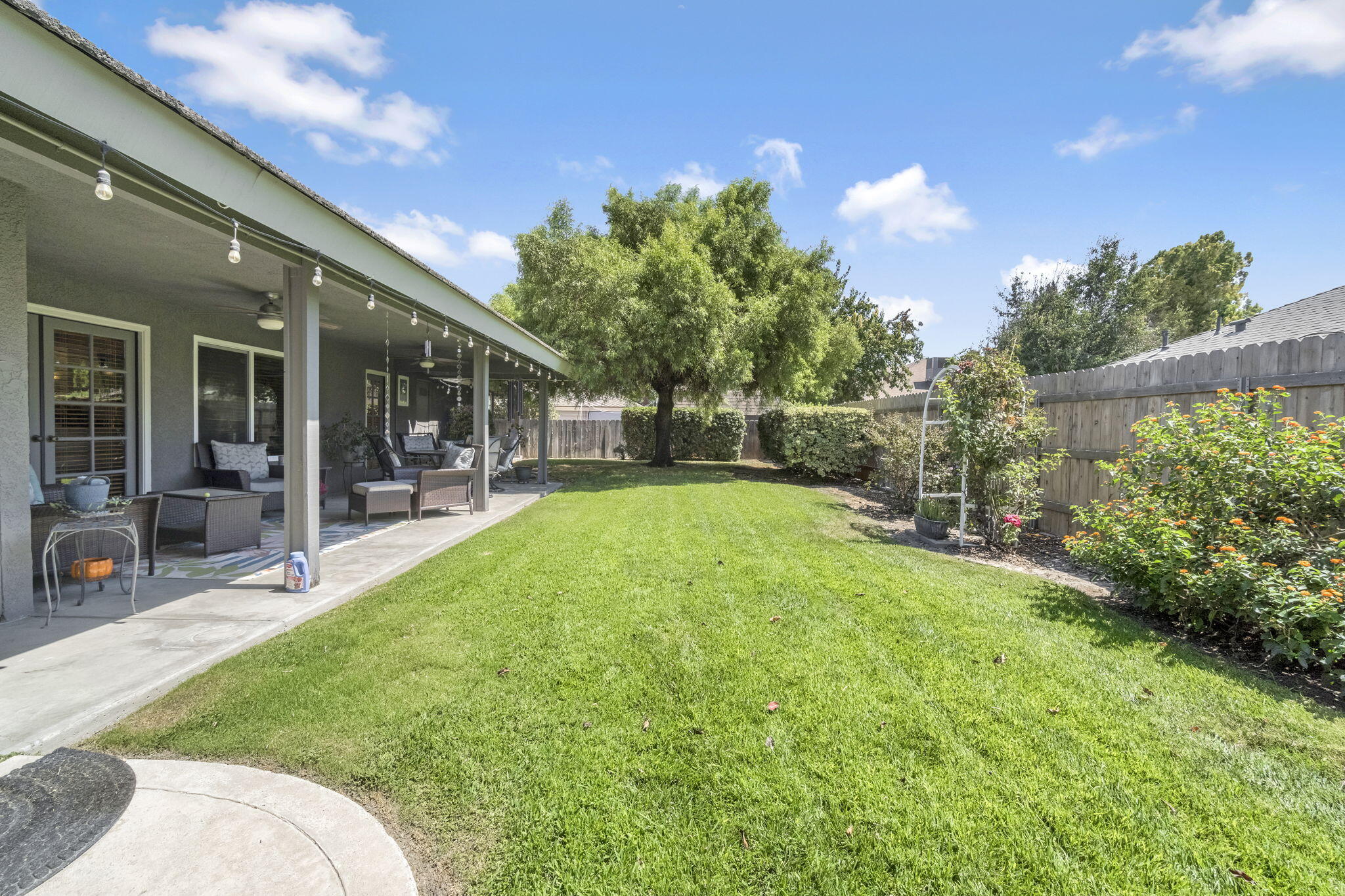 1405 Lincon Ln, Lemoore, CA 93245