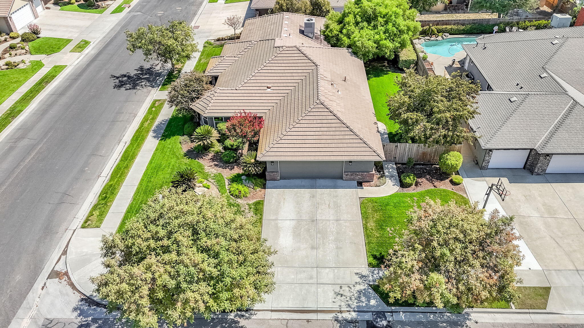 1405 Lincon Ln, Lemoore, CA 93245