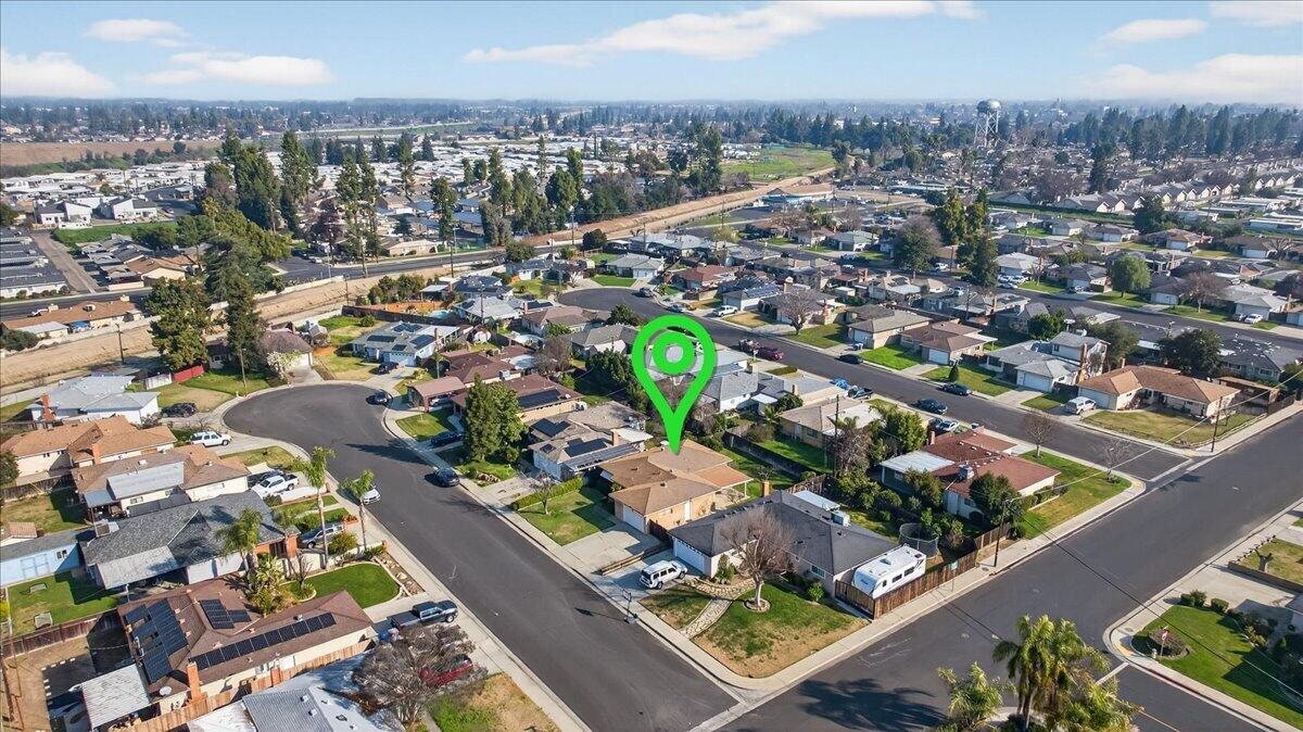 1335 Cindy Ave, Clovis, CA 93612