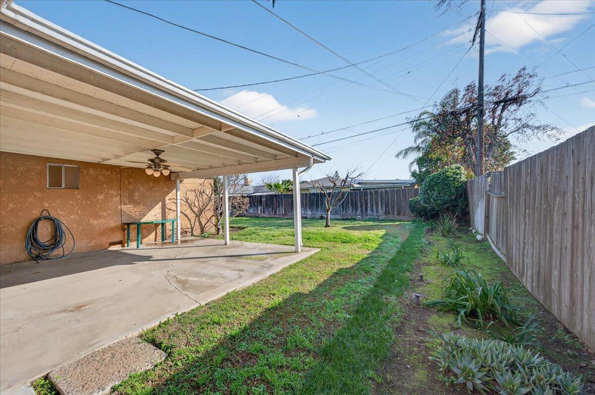 1335 Cindy Ave, Clovis, CA 93612