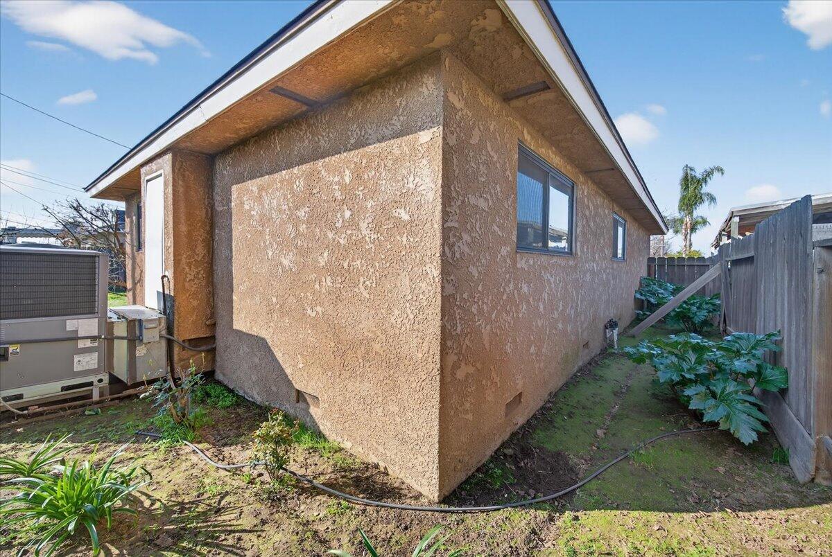 1335 Cindy Ave, Clovis, CA 93612