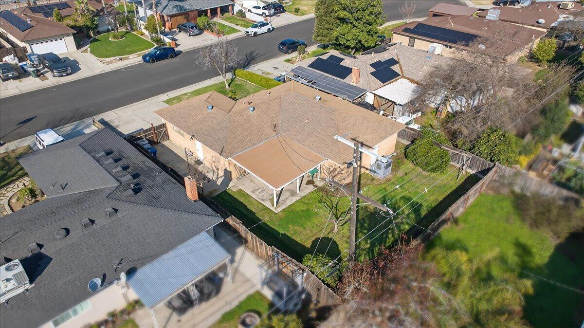 1335 Cindy Ave, Clovis, CA 93612