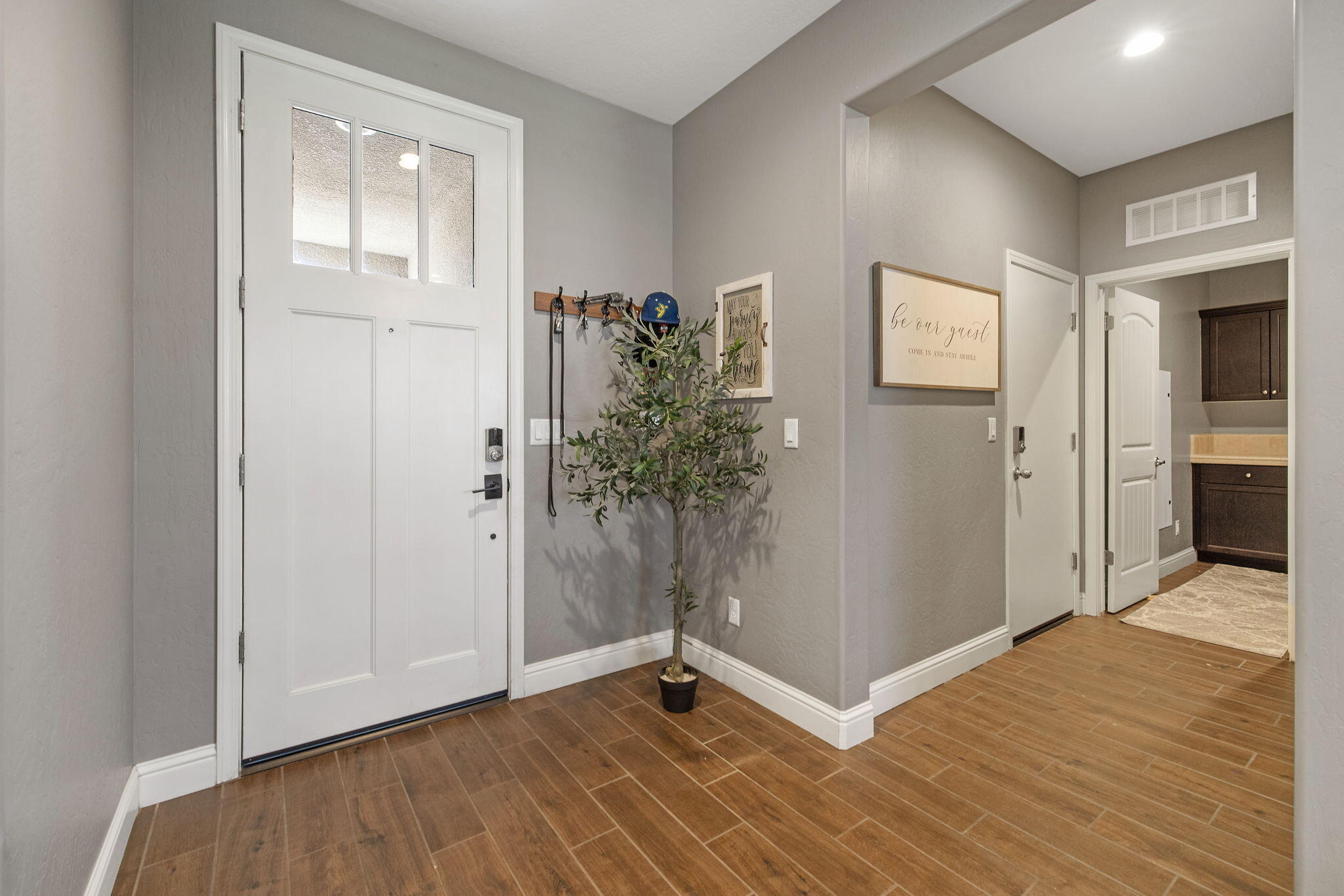 3430 Spring Sails Ave, Tulare, CA 93274