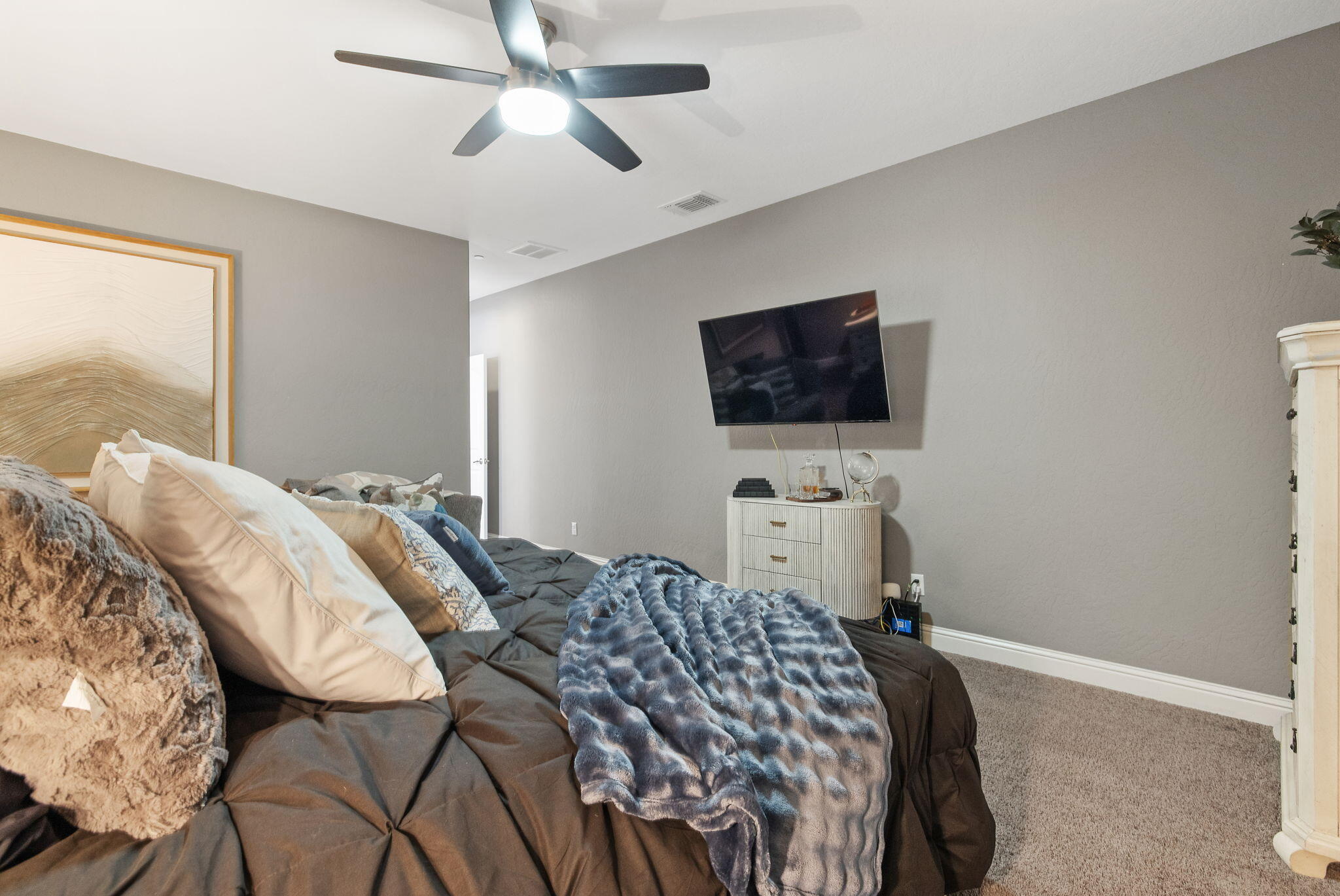 3430 Spring Sails Ave, Tulare, CA 93274