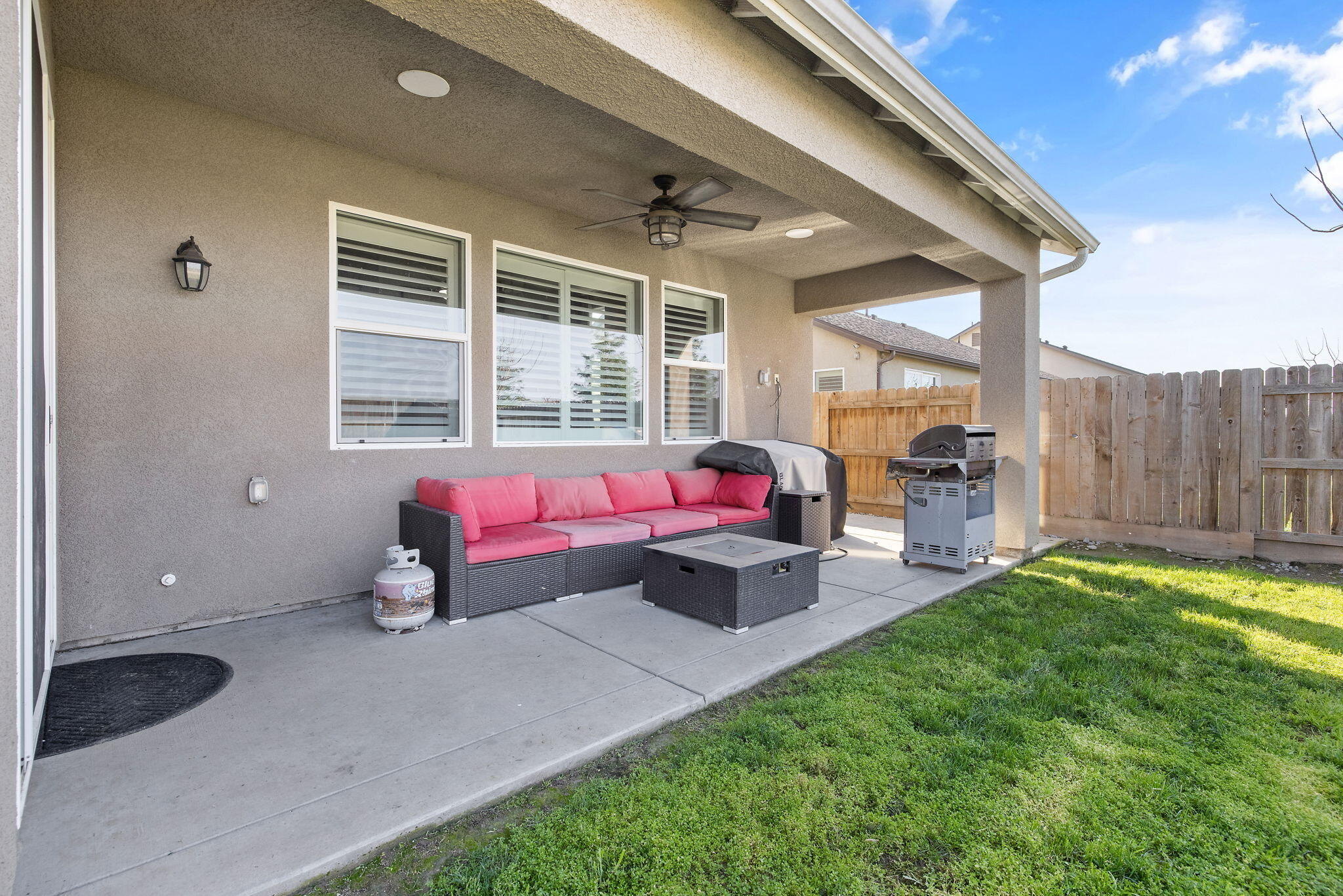 3430 Spring Sails Ave, Tulare, CA 93274