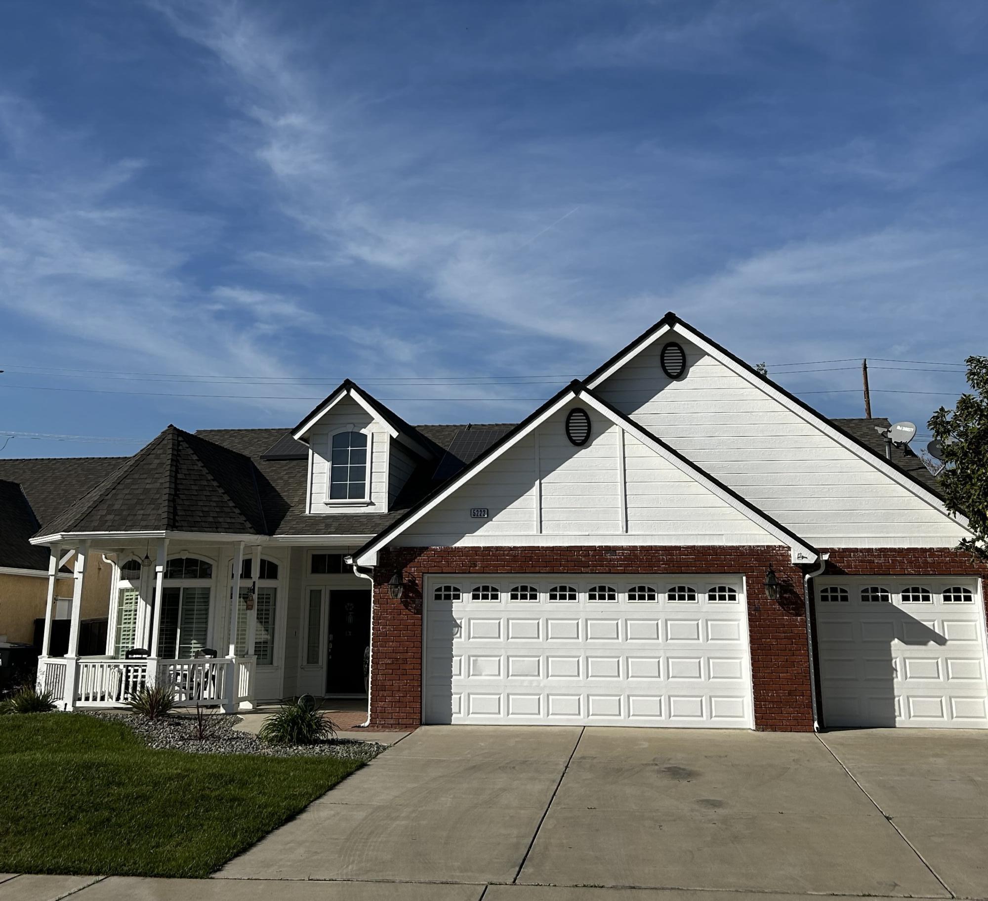 5222 W W Lark Ct, Visalia, CA 93291