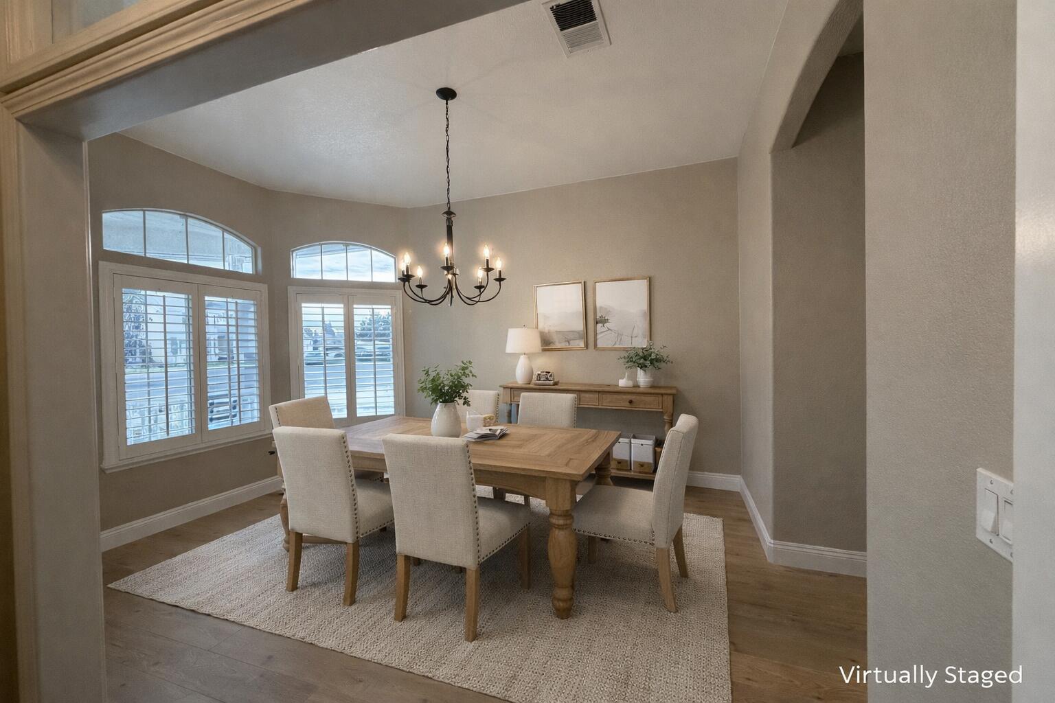 5222 W W Lark Ct, Visalia, CA 93291