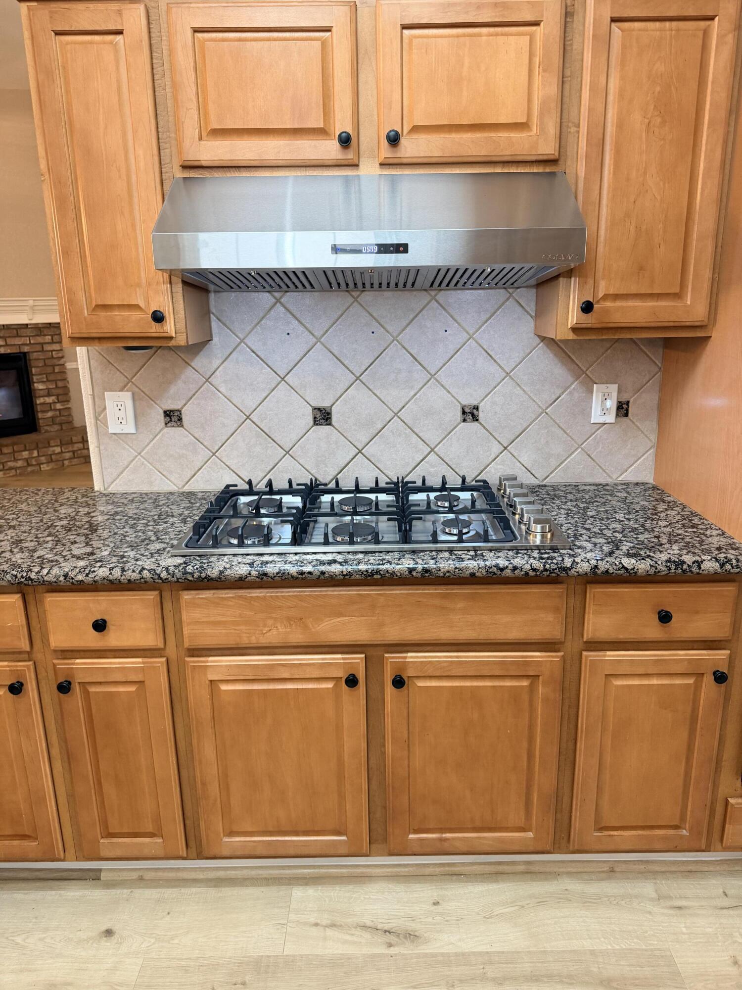 5222 W W Lark Ct, Visalia, CA 93291