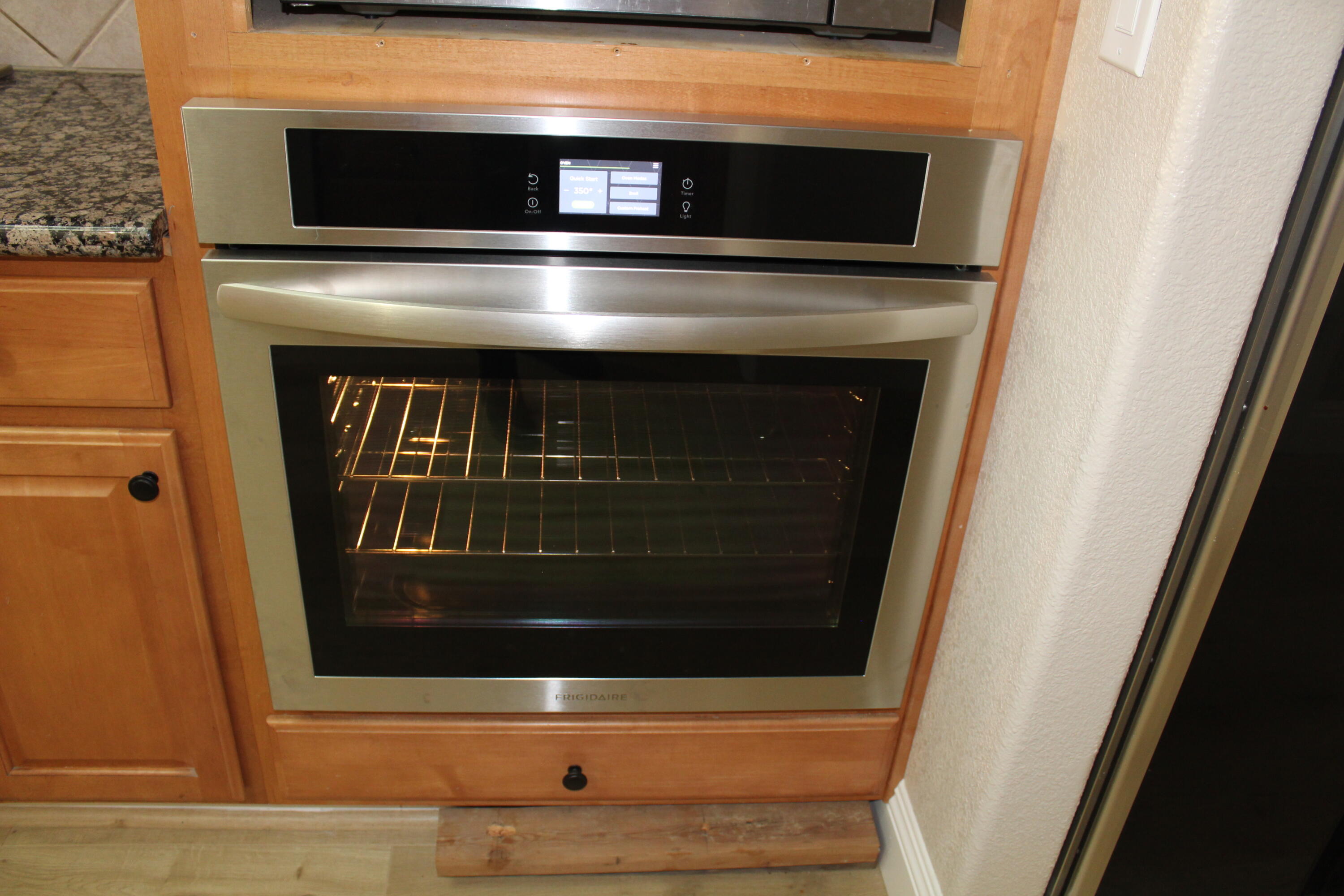 5222 W W Lark Ct, Visalia, CA 93291