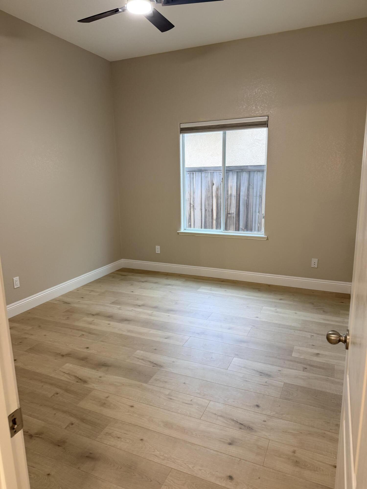 5222 W W Lark Ct, Visalia, CA 93291