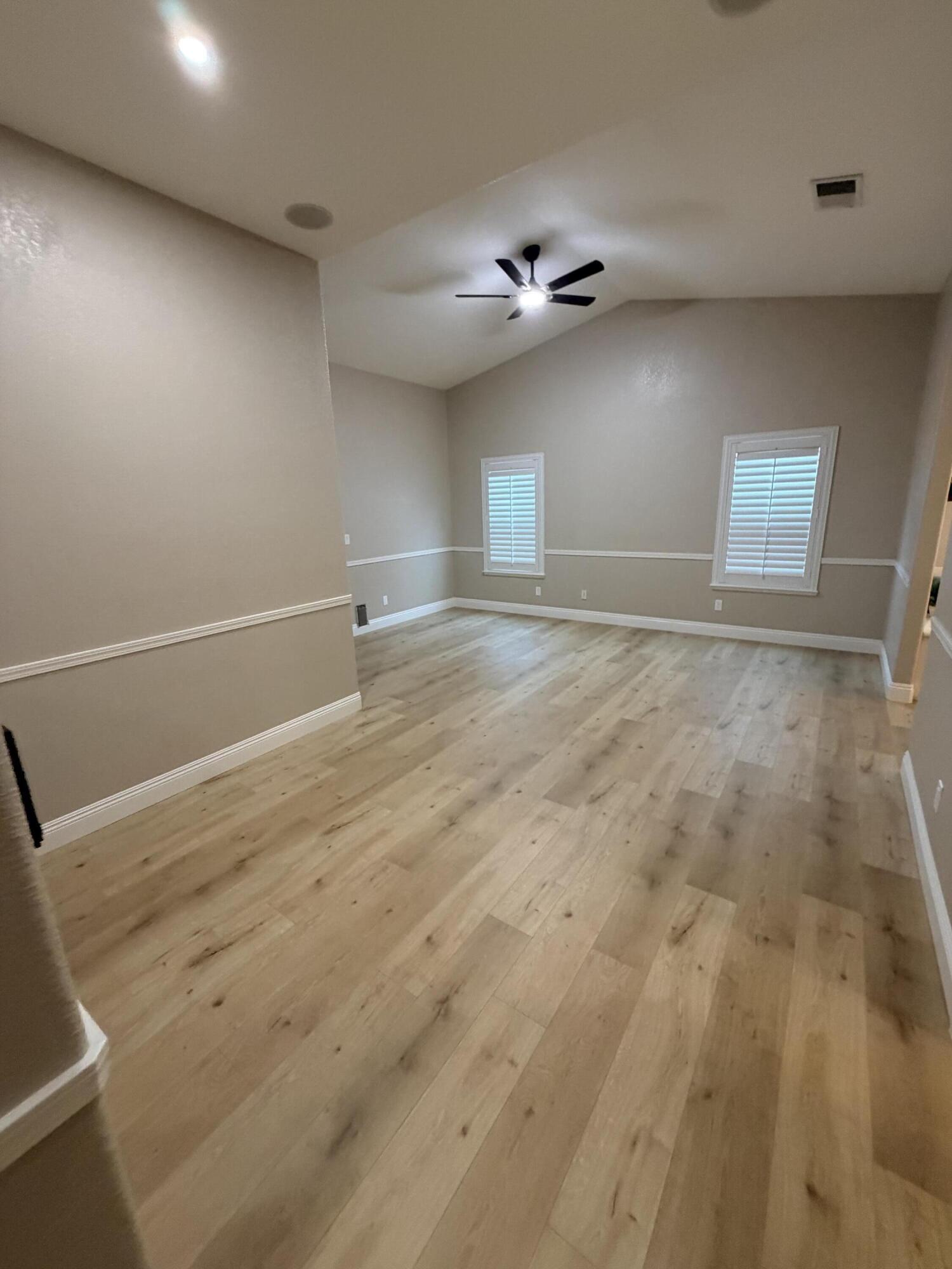 5222 W W Lark Ct, Visalia, CA 93291