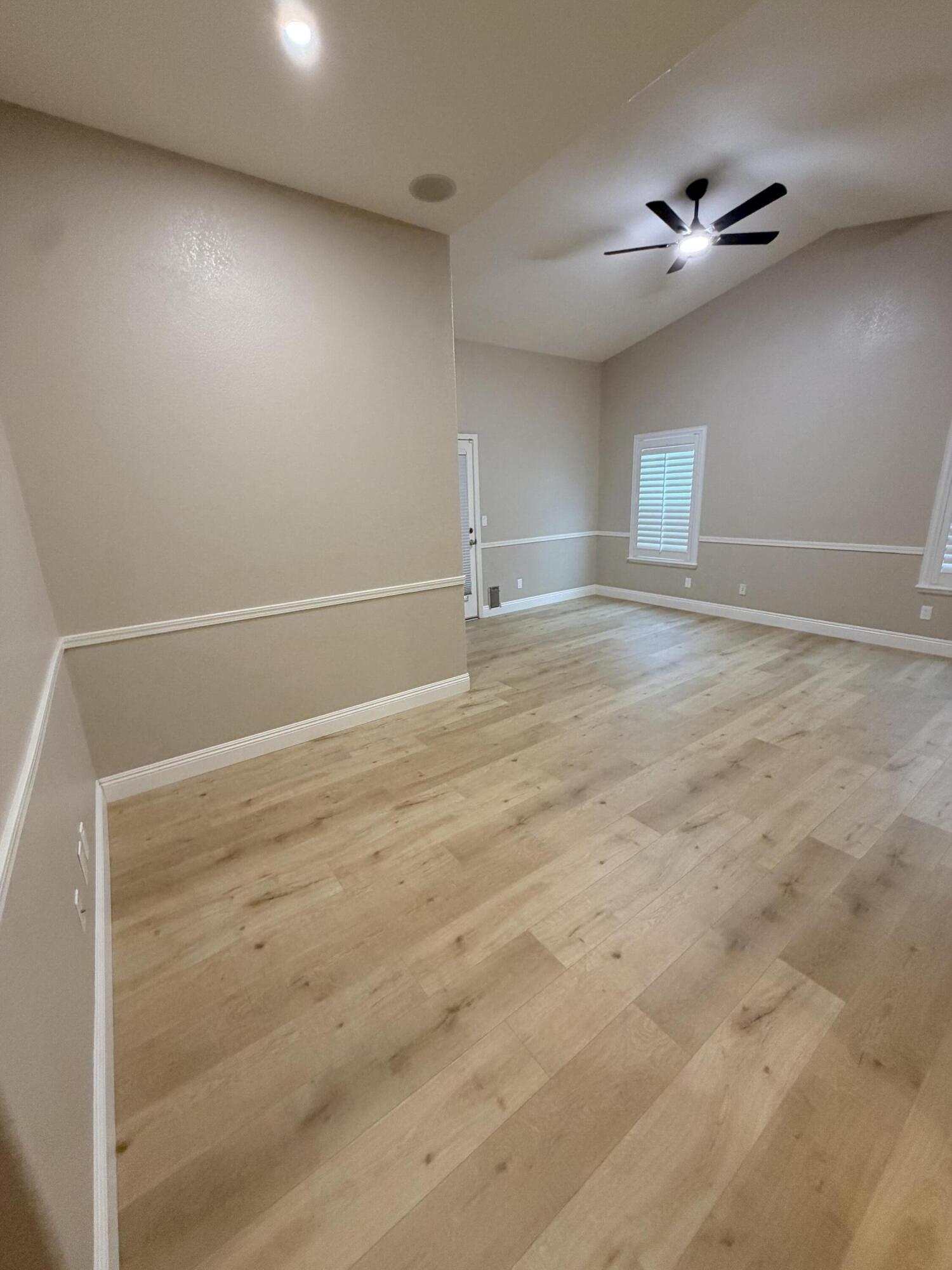 5222 W W Lark Ct, Visalia, CA 93291