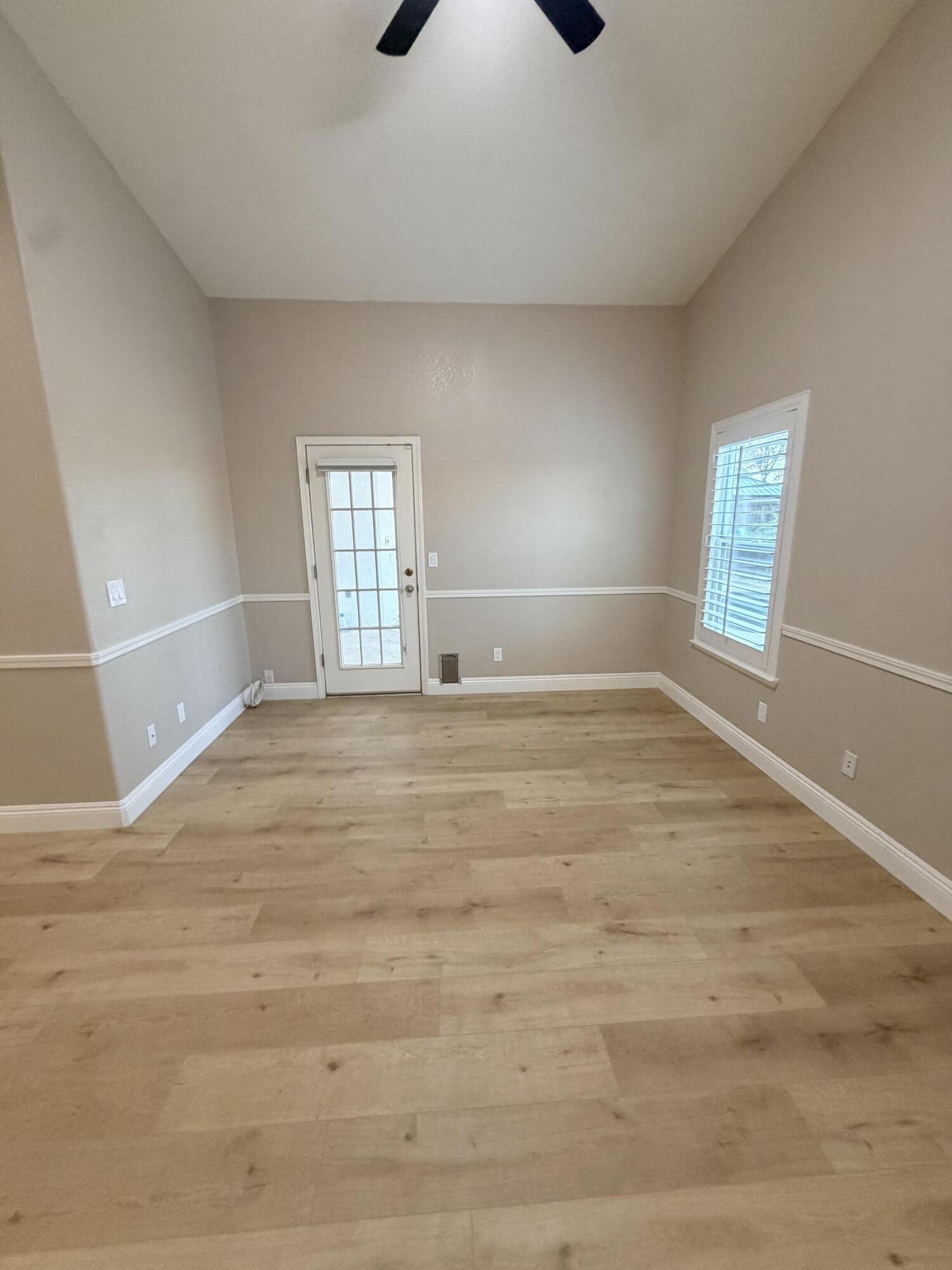 5222 W W Lark Ct, Visalia, CA 93291