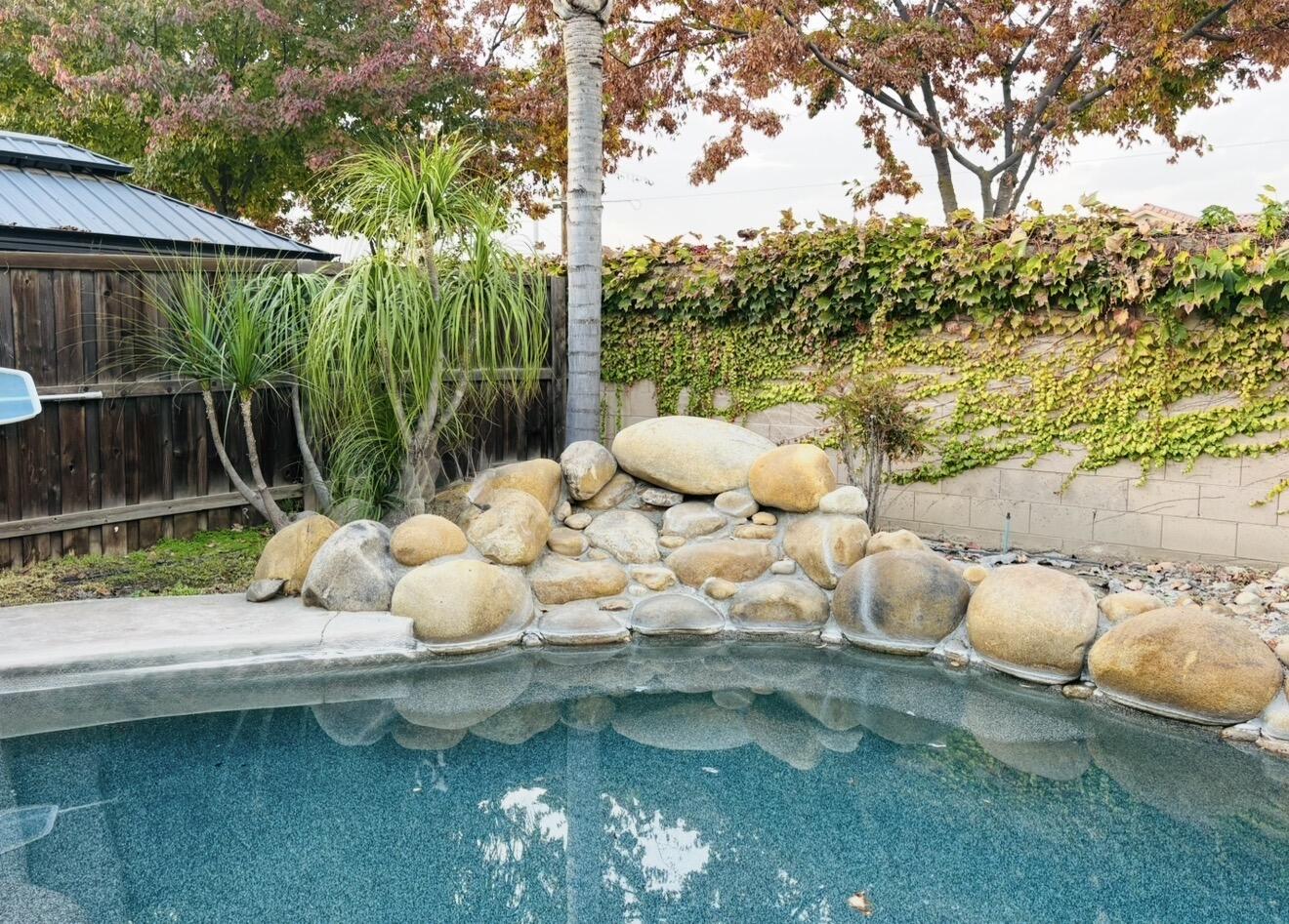 5222 W W Lark Ct, Visalia, CA 93291