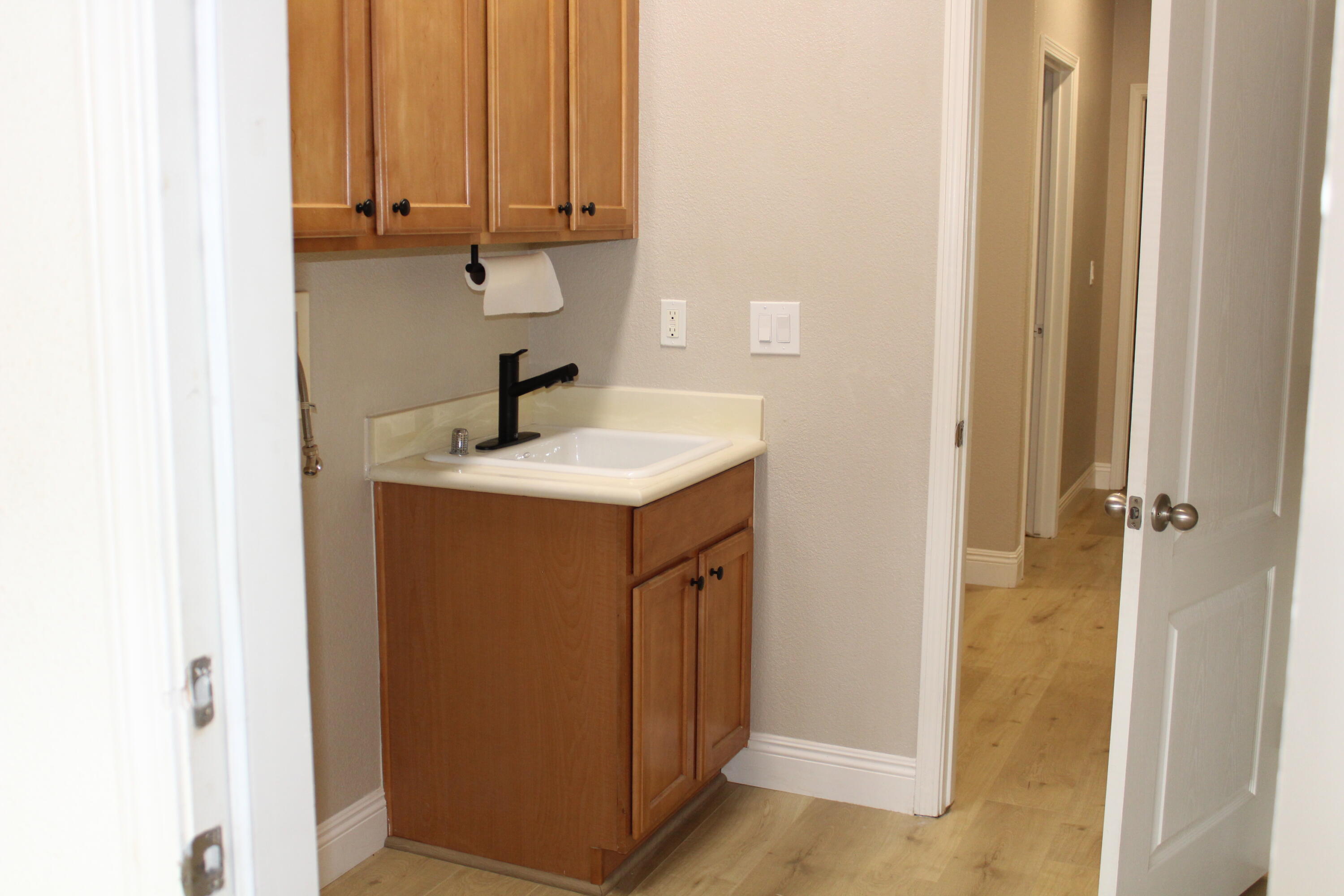 5222 W W Lark Ct, Visalia, CA 93291