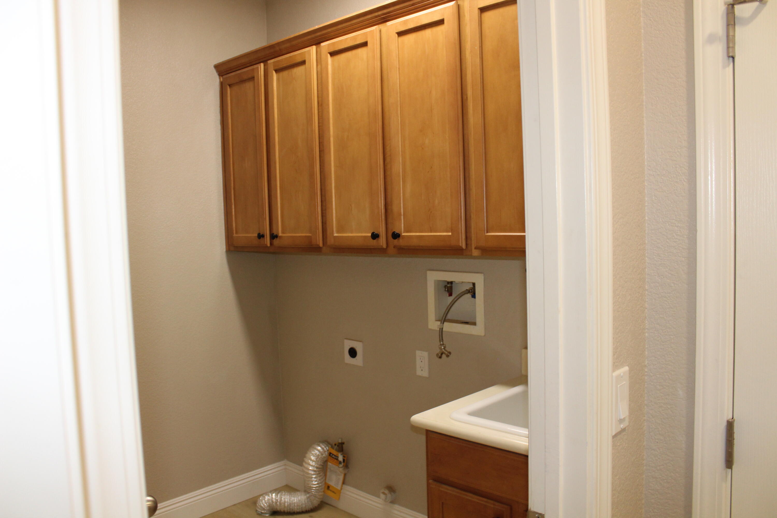 5222 W W Lark Ct, Visalia, CA 93291