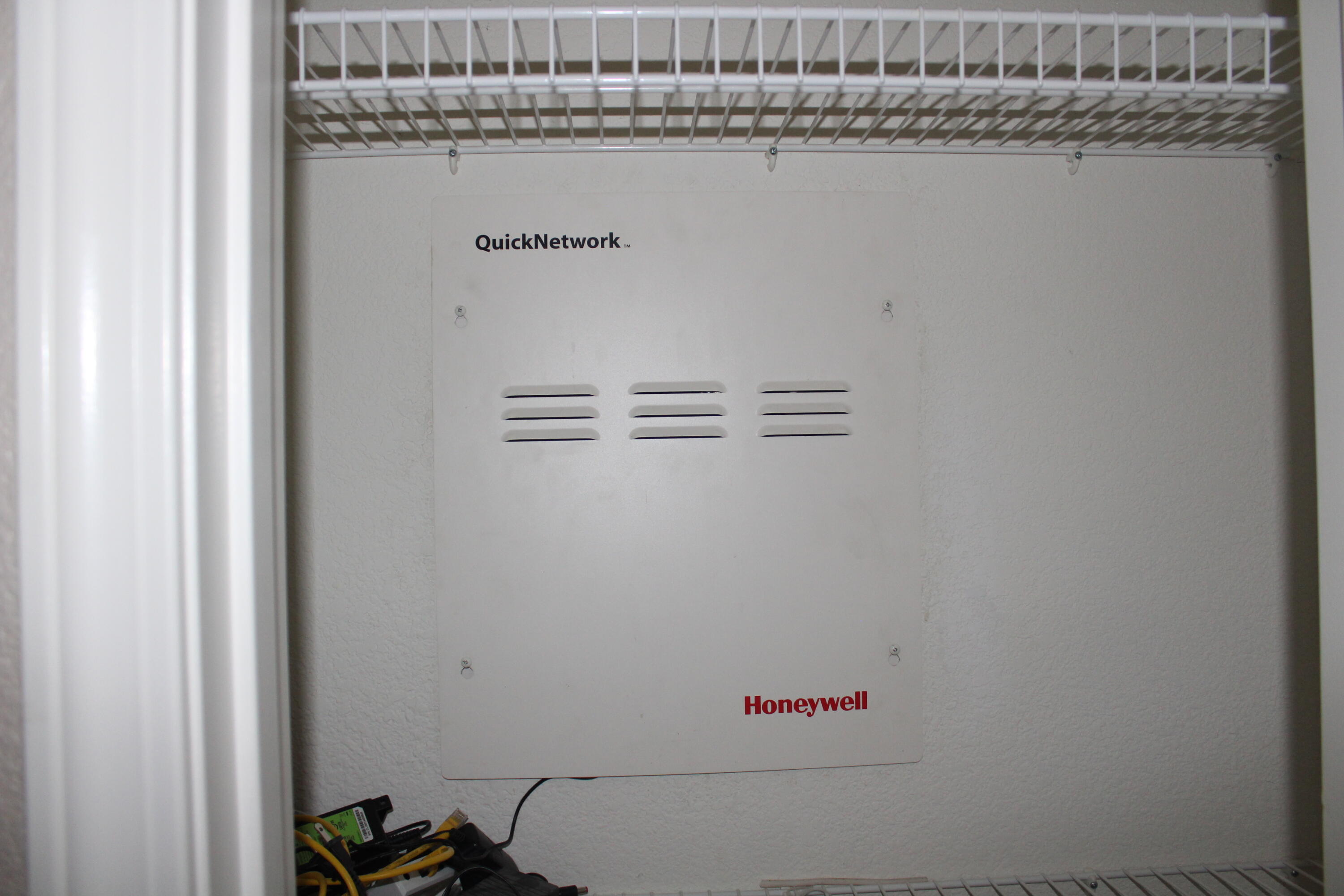 5222 W W Lark Ct, Visalia, CA 93291