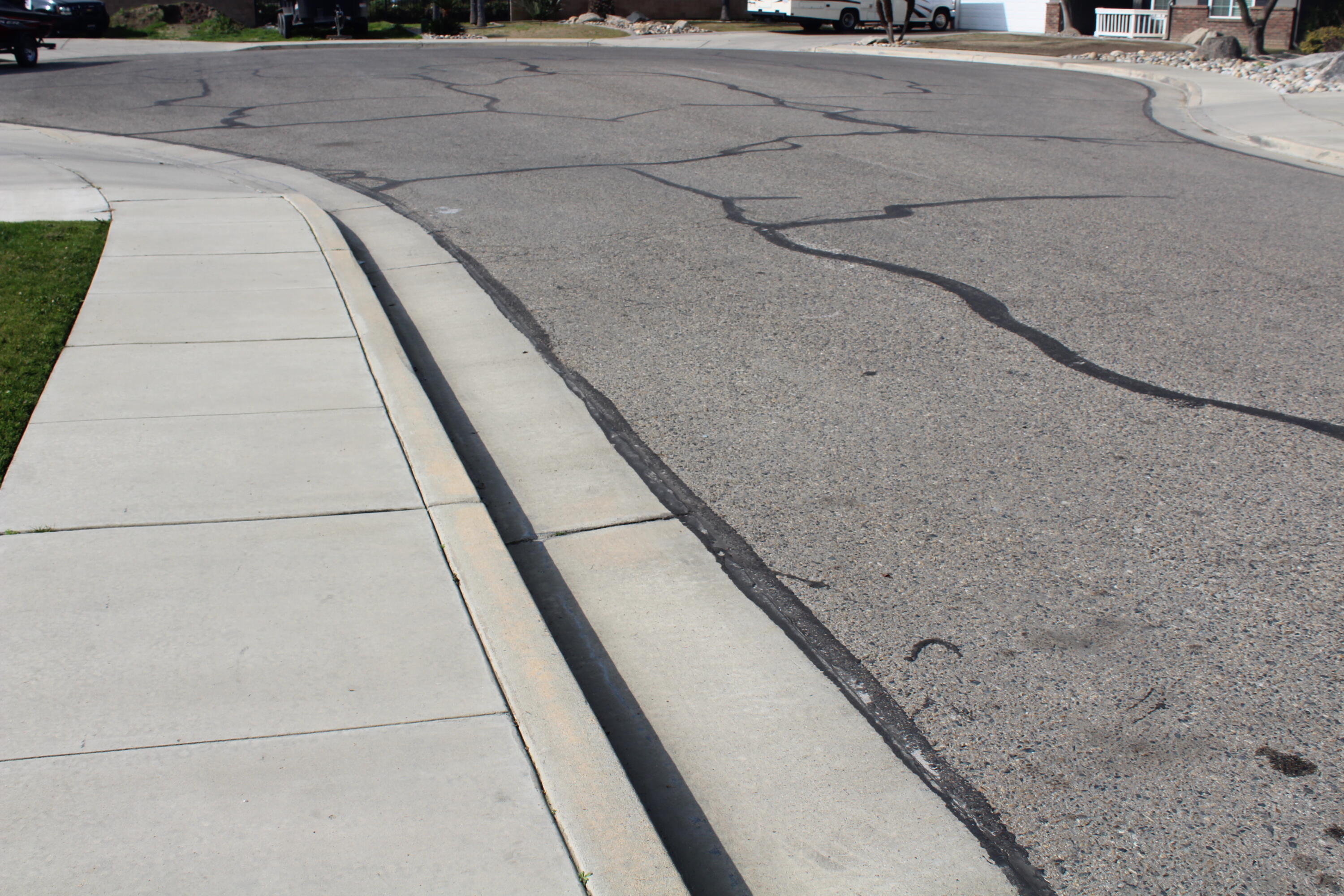 5222 W W Lark Ct, Visalia, CA 93291