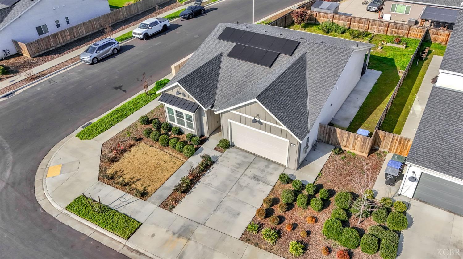 102 E Tyler Ave, Visalia, CA 93291