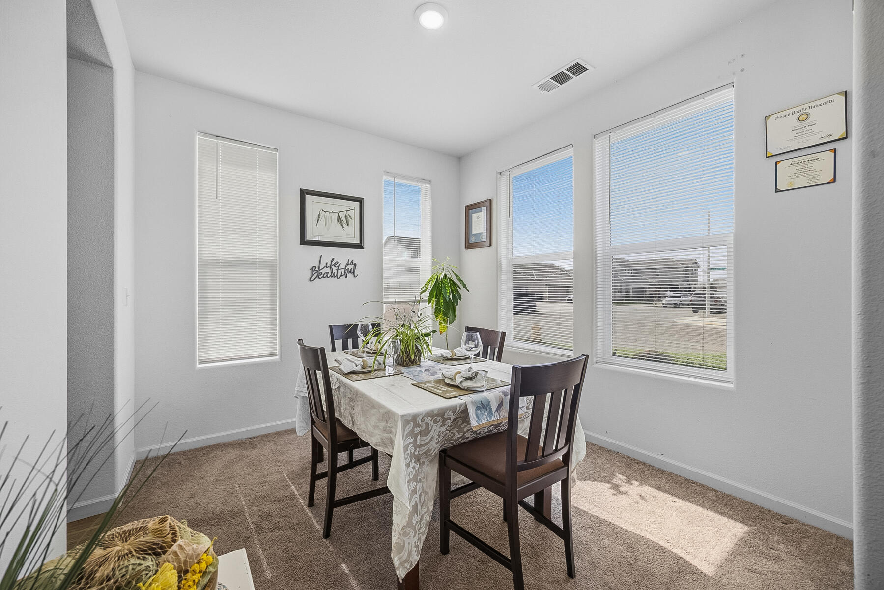 2254 S Lebec St, Visalia, CA 93292