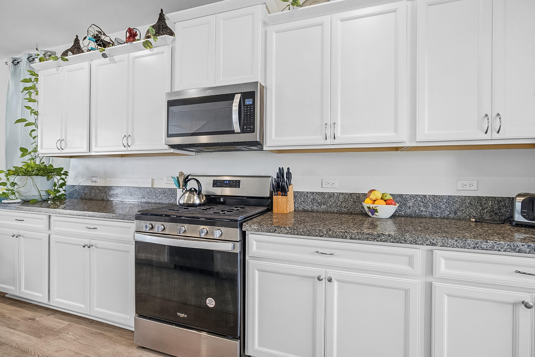 2254 S Lebec St, Visalia, CA 93292