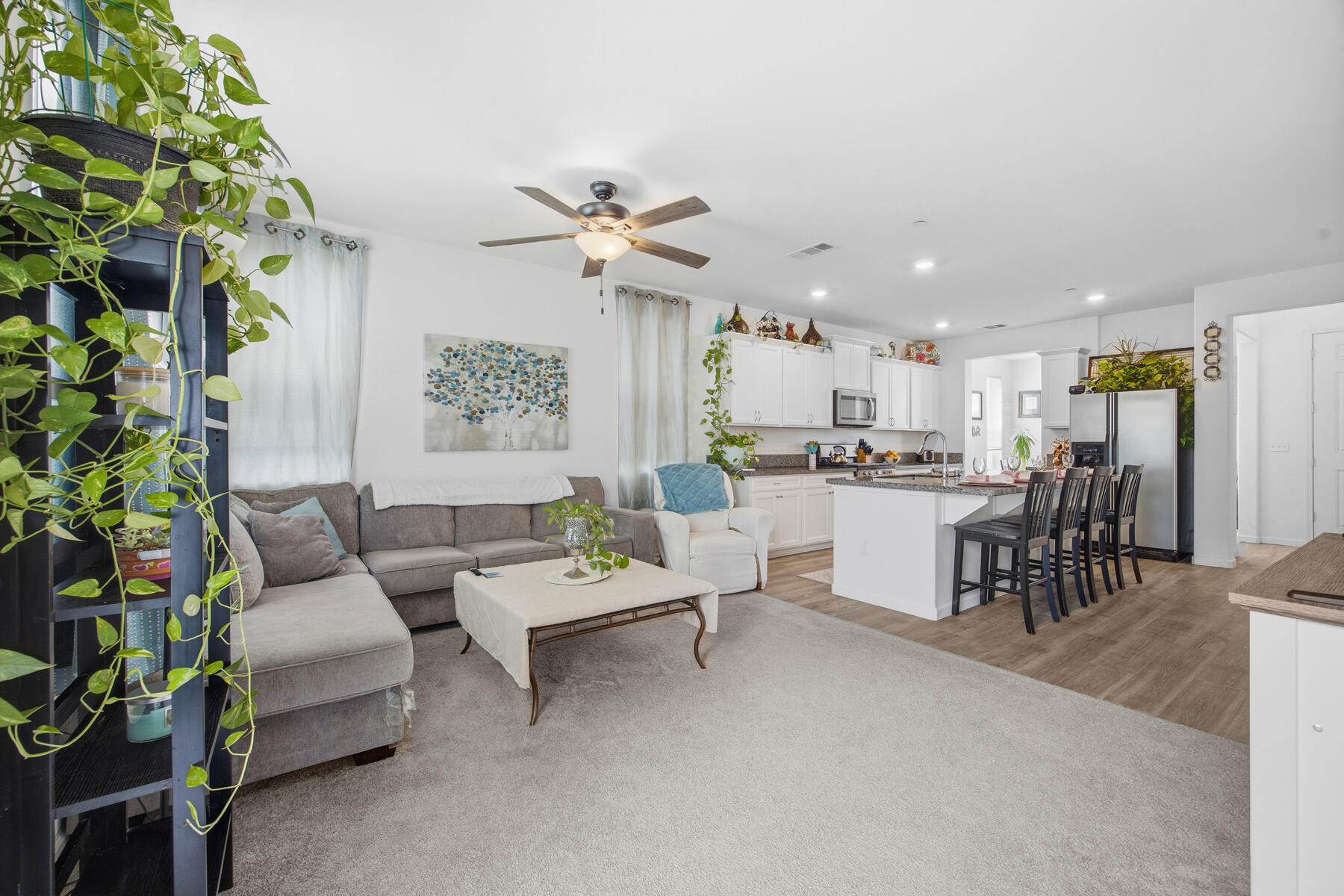 2254 S Lebec St, Visalia, CA 93292