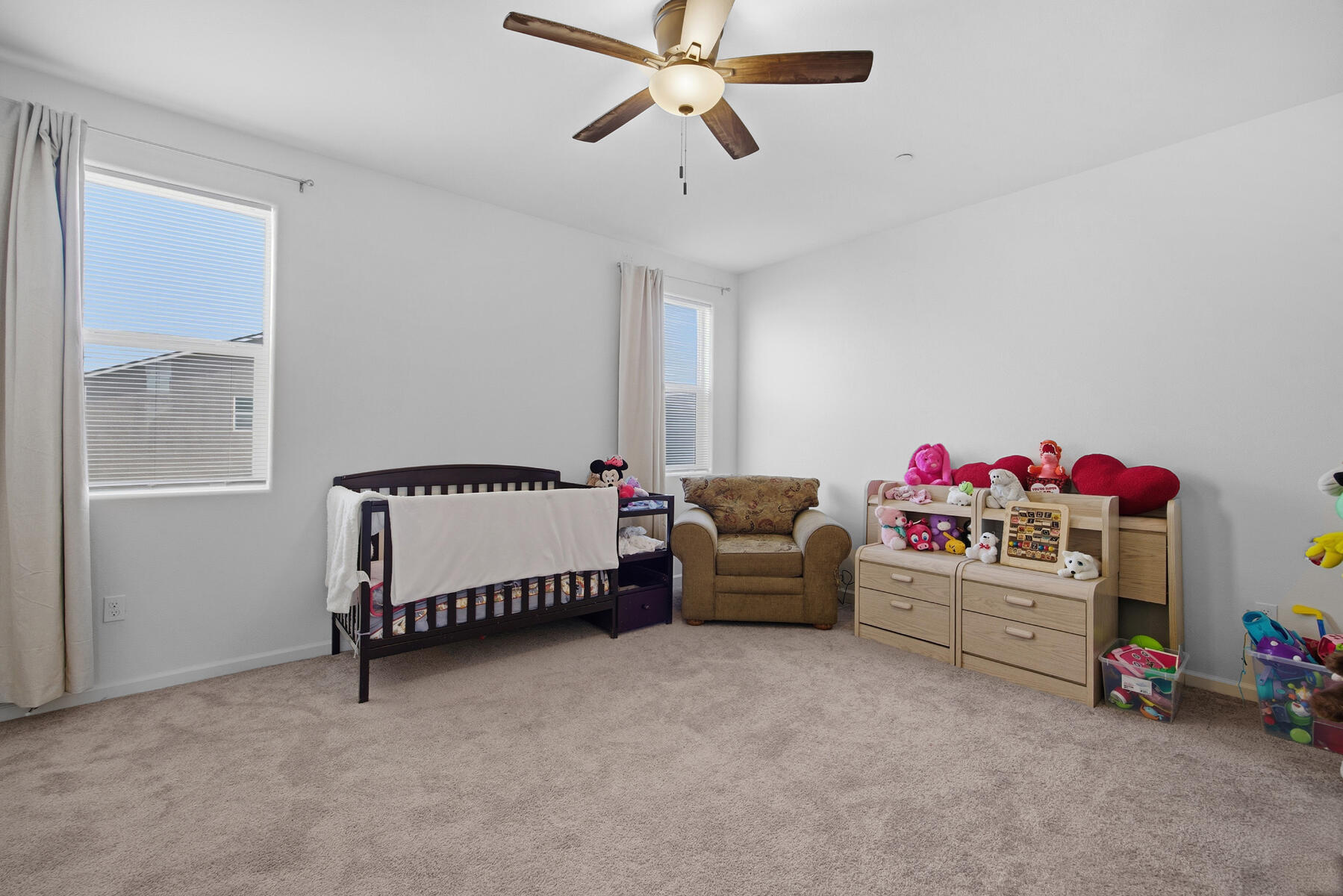 2254 S Lebec St, Visalia, CA 93292