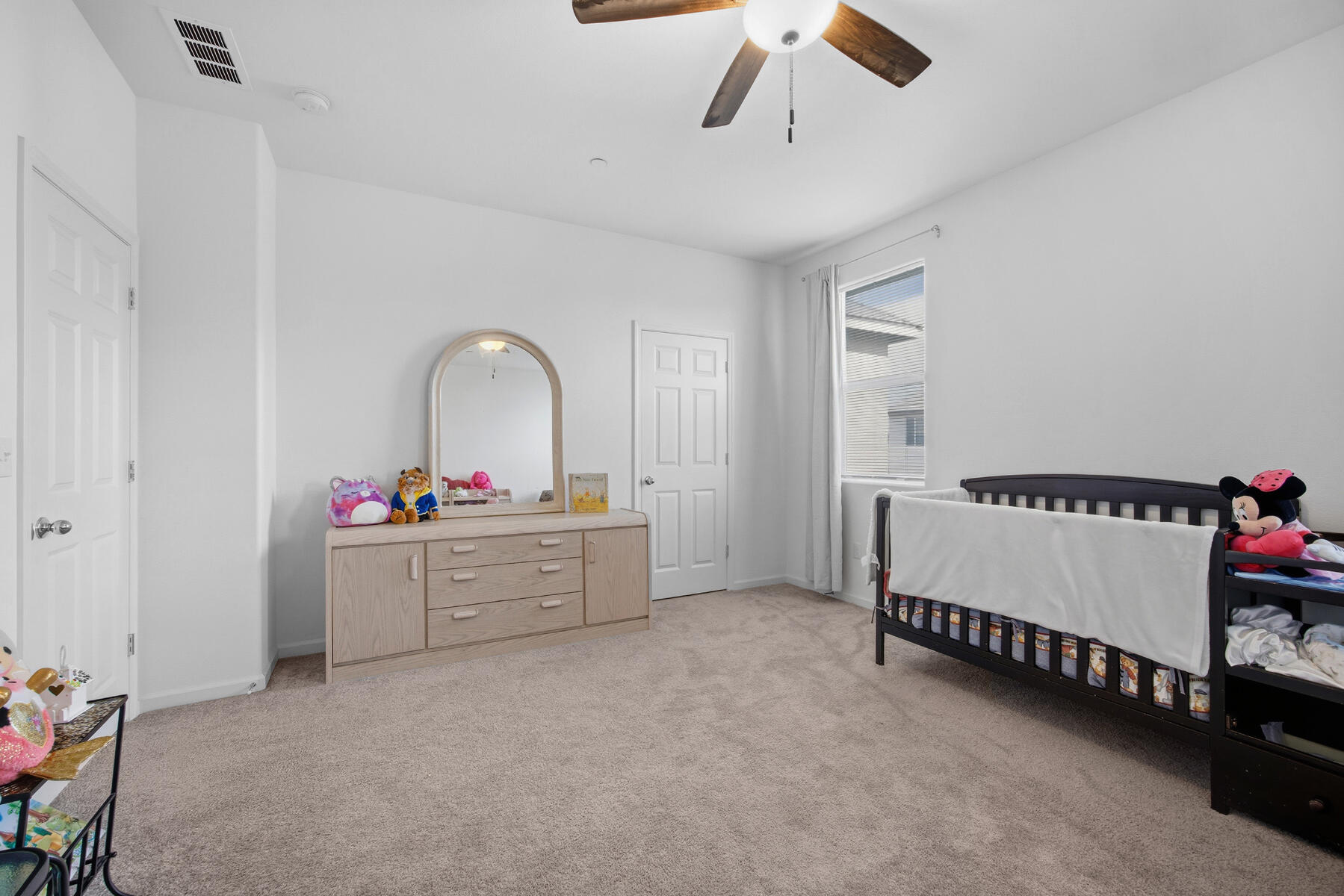 2254 S Lebec St, Visalia, CA 93292