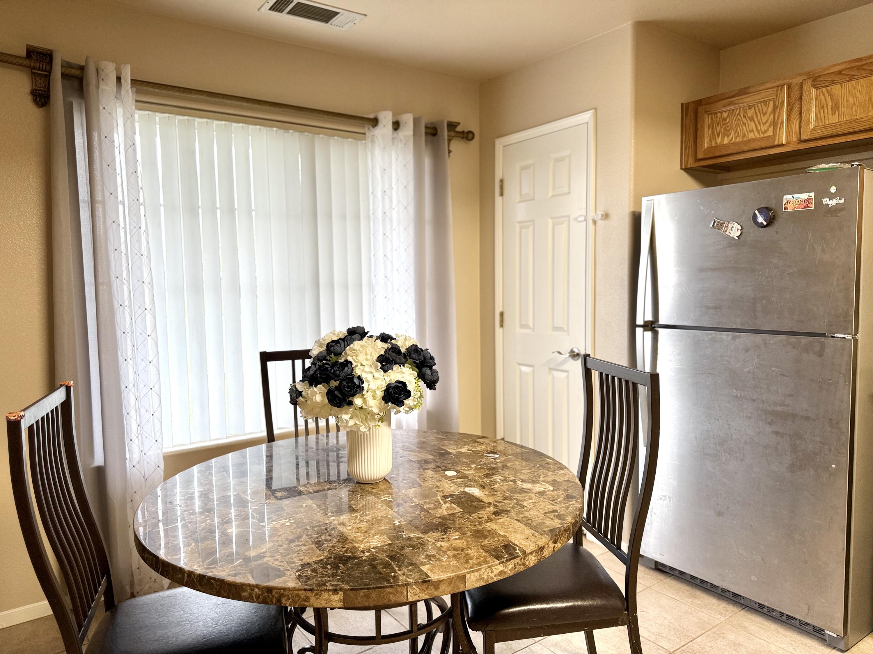 1865 La Vida Ave, Porterville, CA 93257